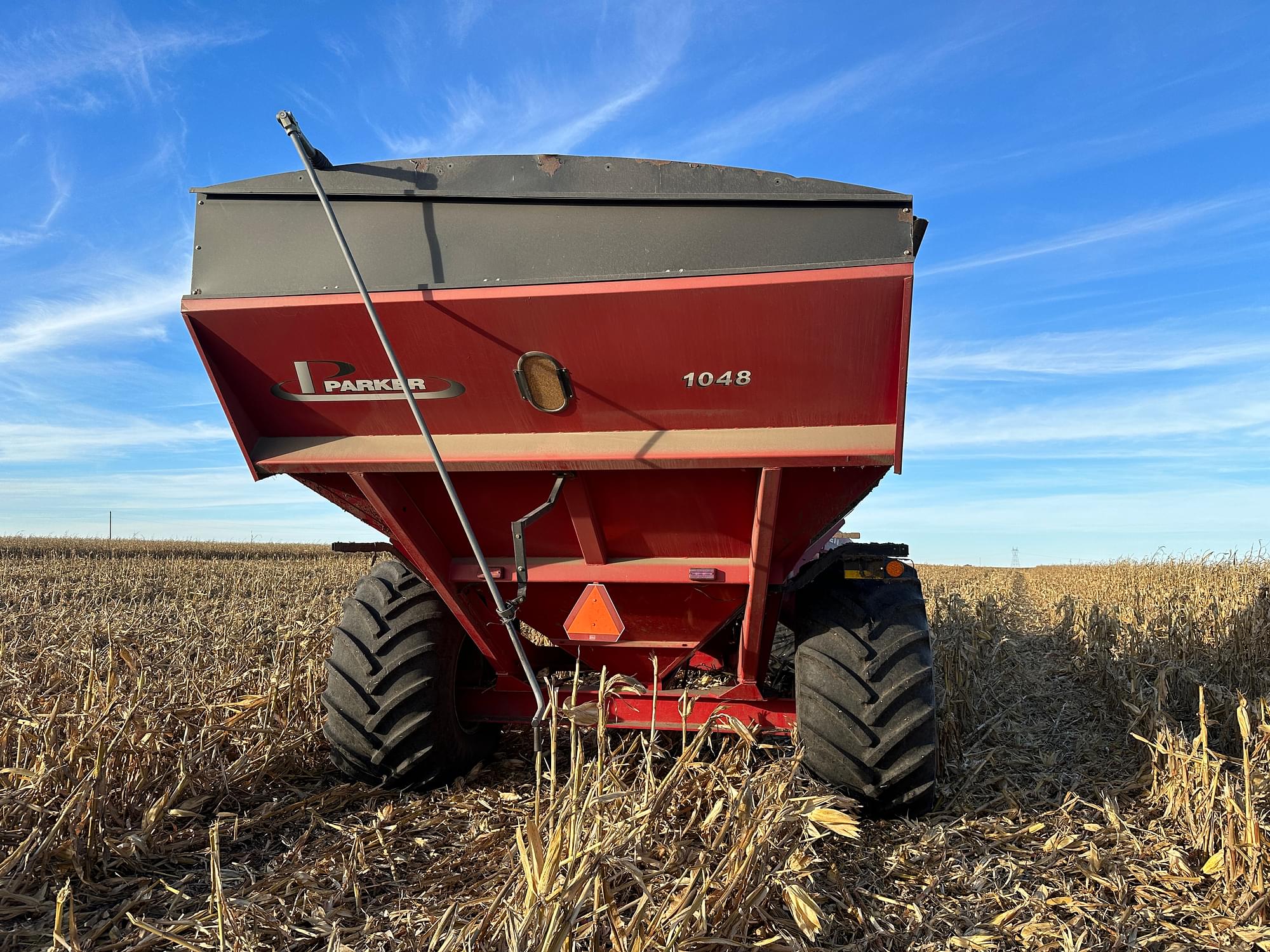 2011 Parker 1048 Grain Cart
