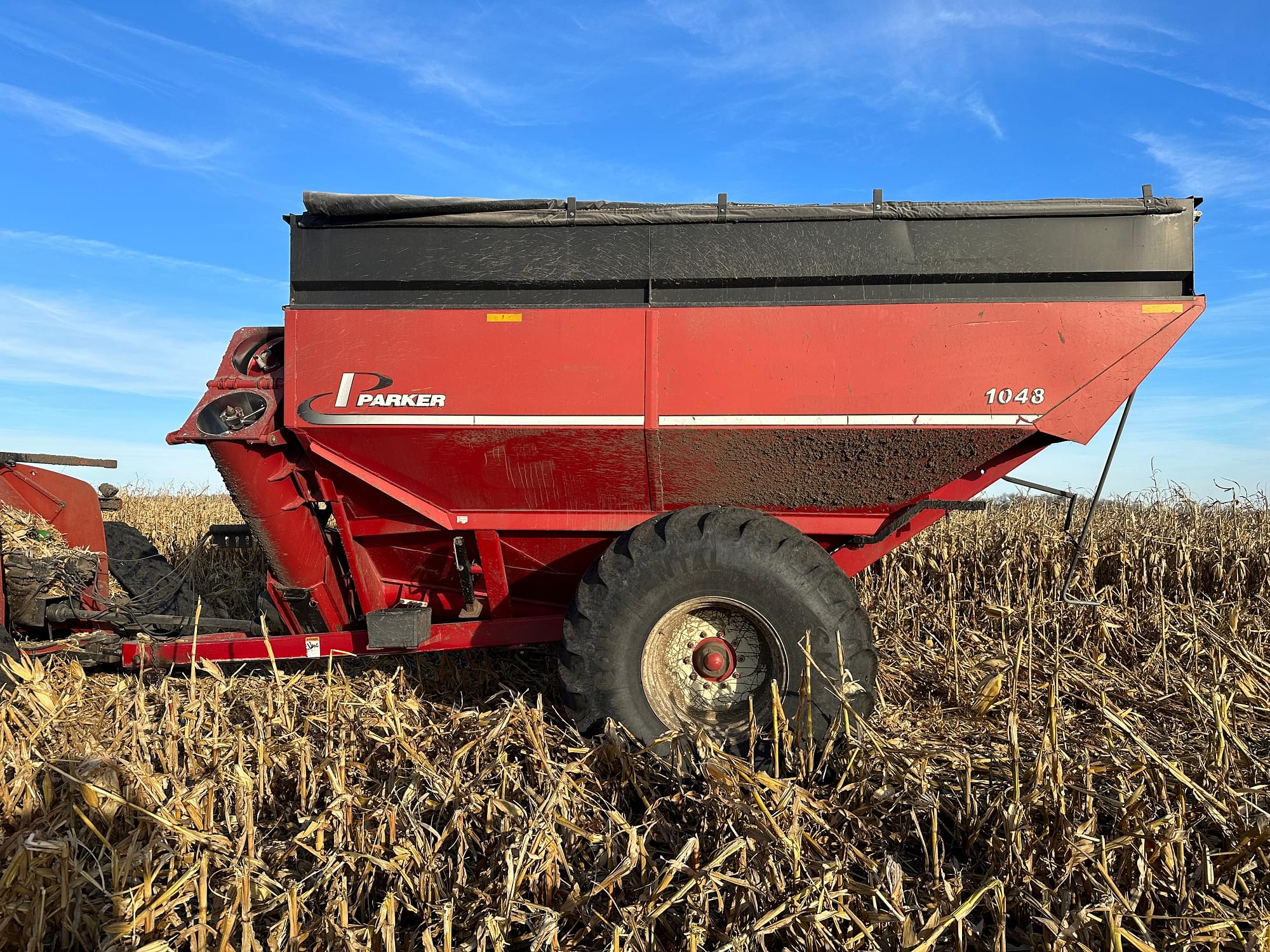 2011 Parker 1048 Grain Cart