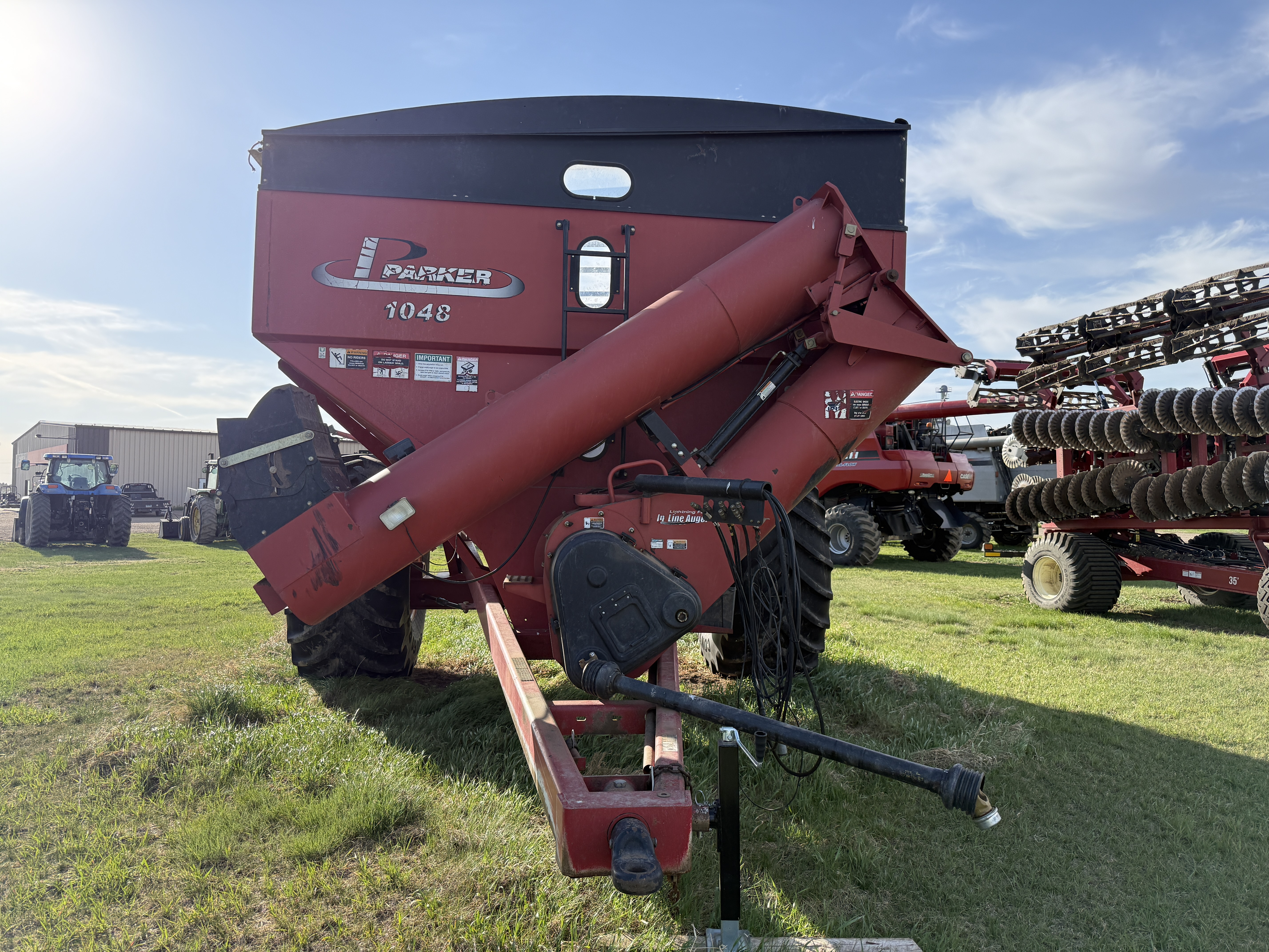 2011 Parker 1048 Grain Cart