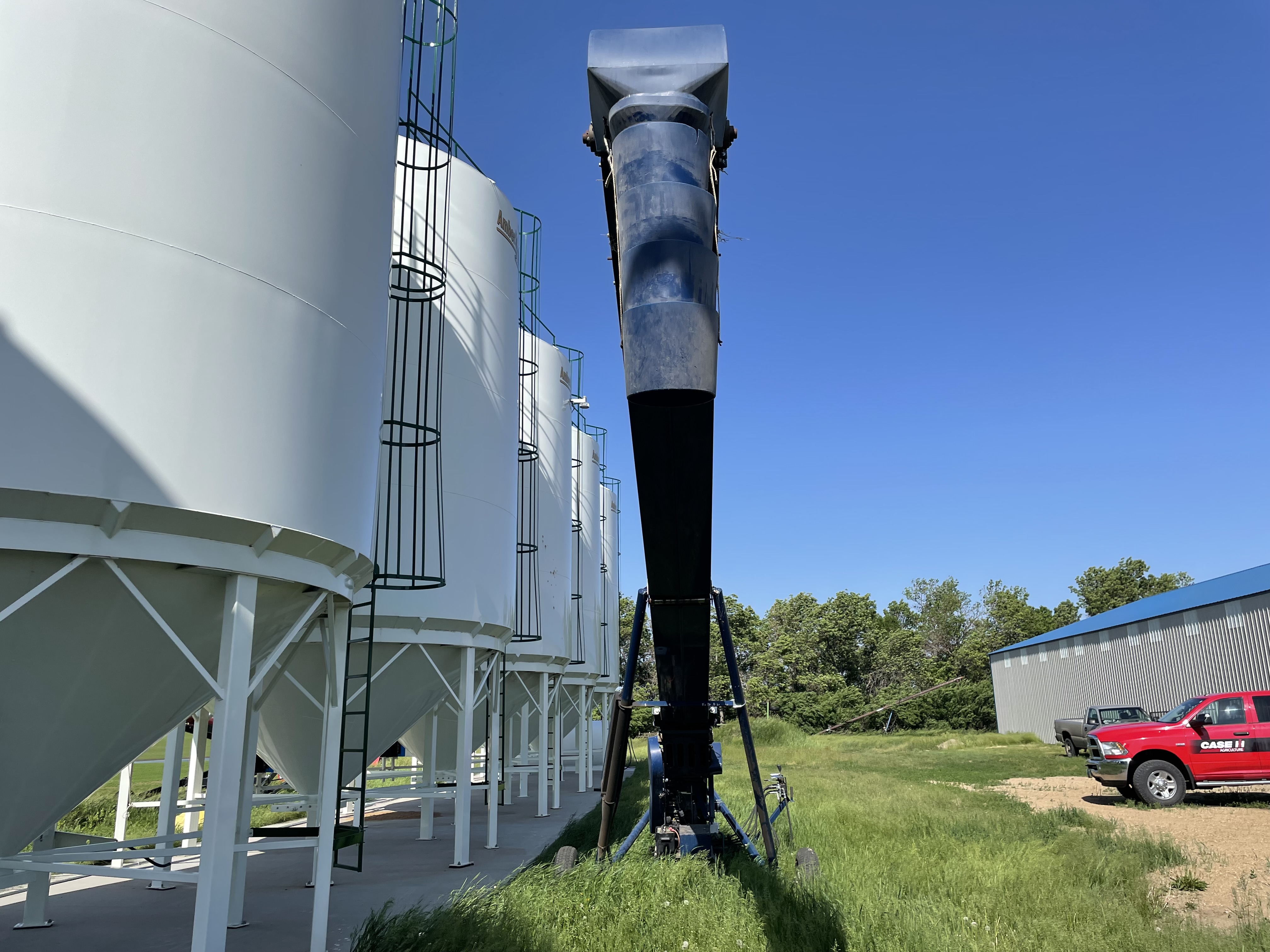 2015 Harvest International FC1545 Belt Conveyor