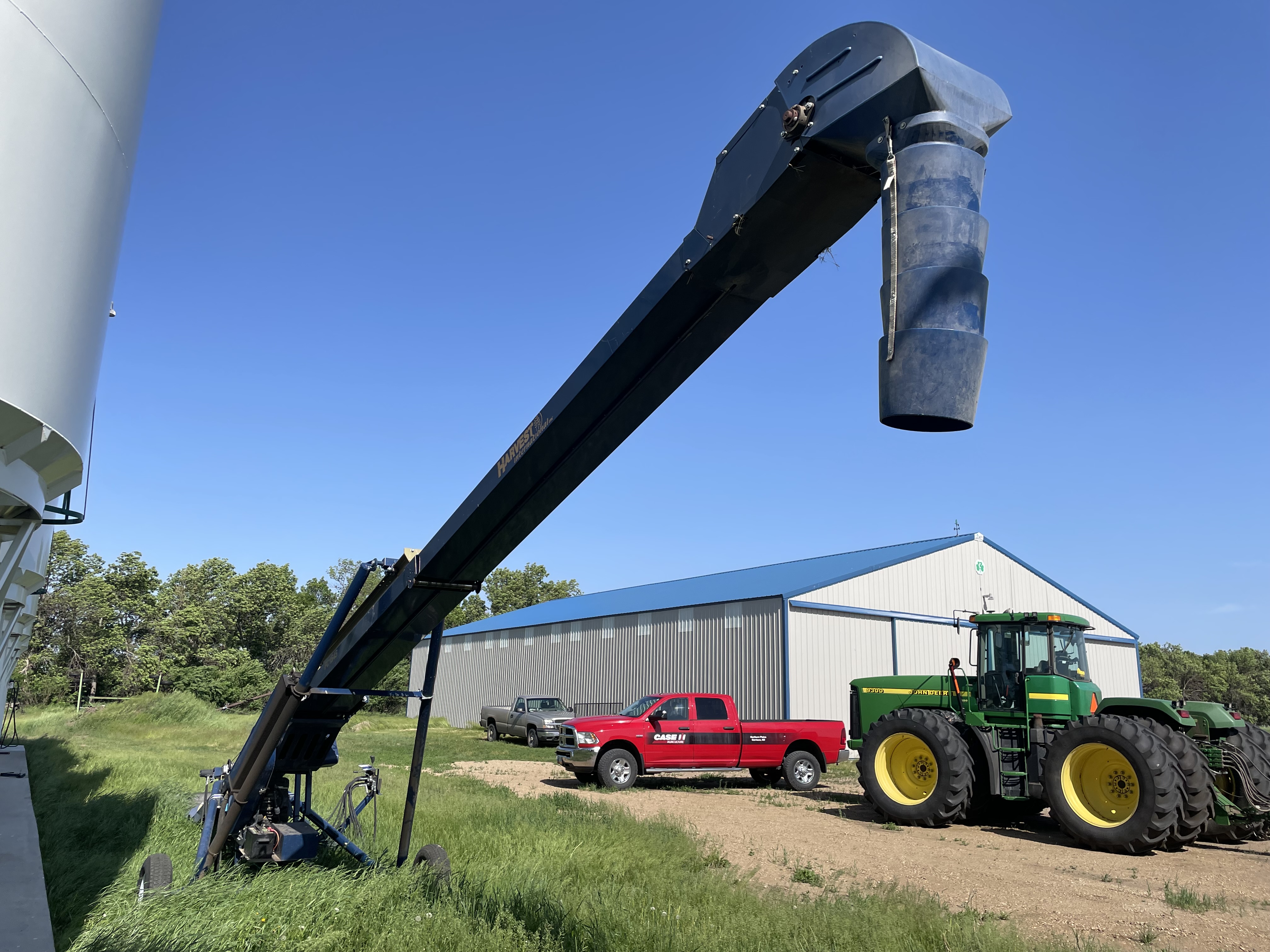 2015 Harvest International FC1545 Belt Conveyor