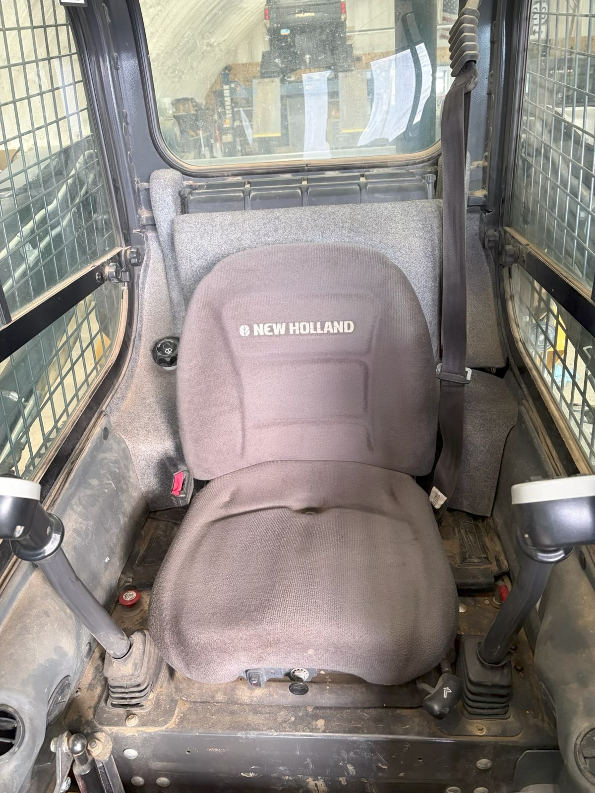 2011 New Holland L220 Skid Steer Loader