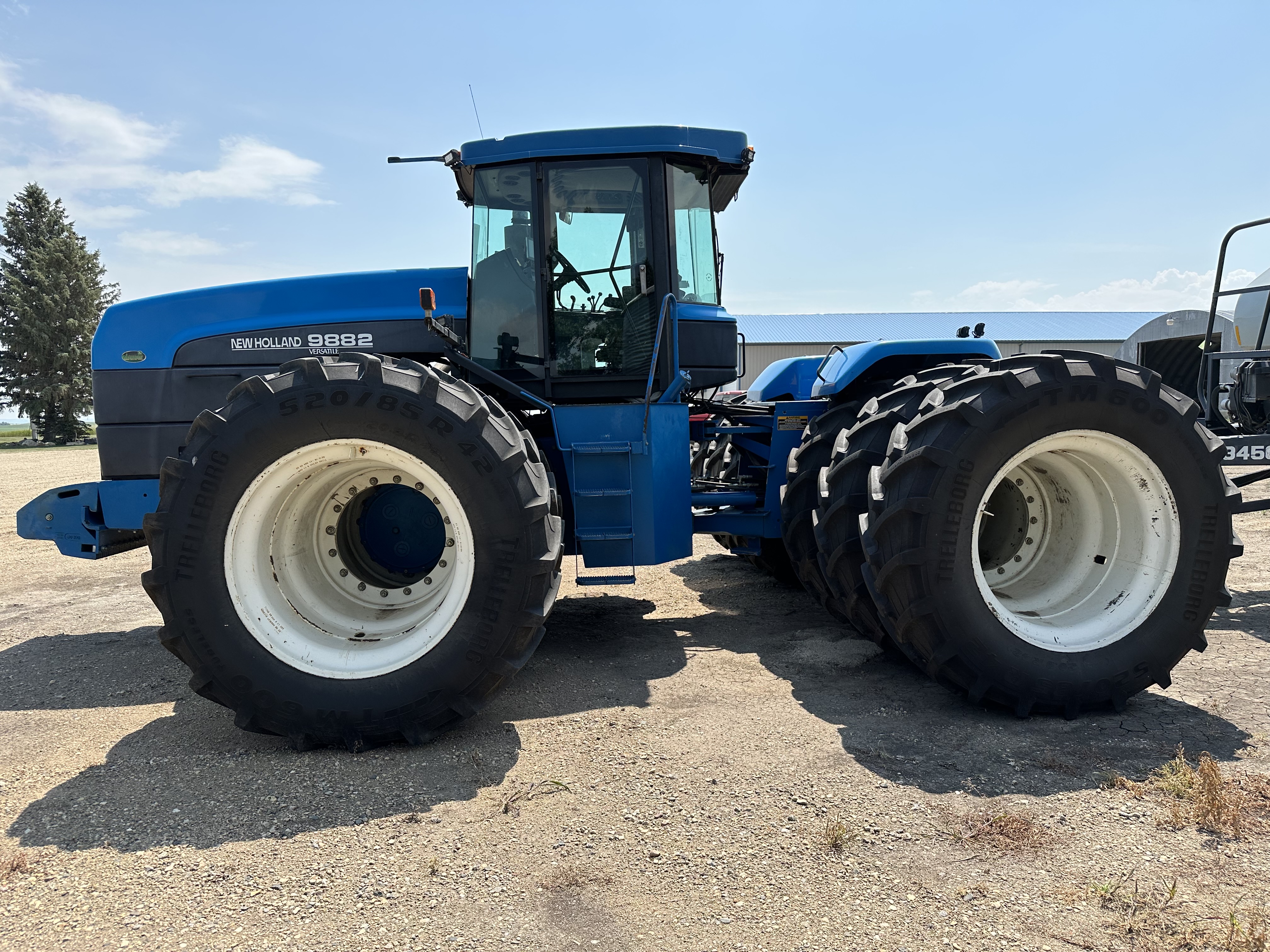 1998 New Holland 9882 Tractor