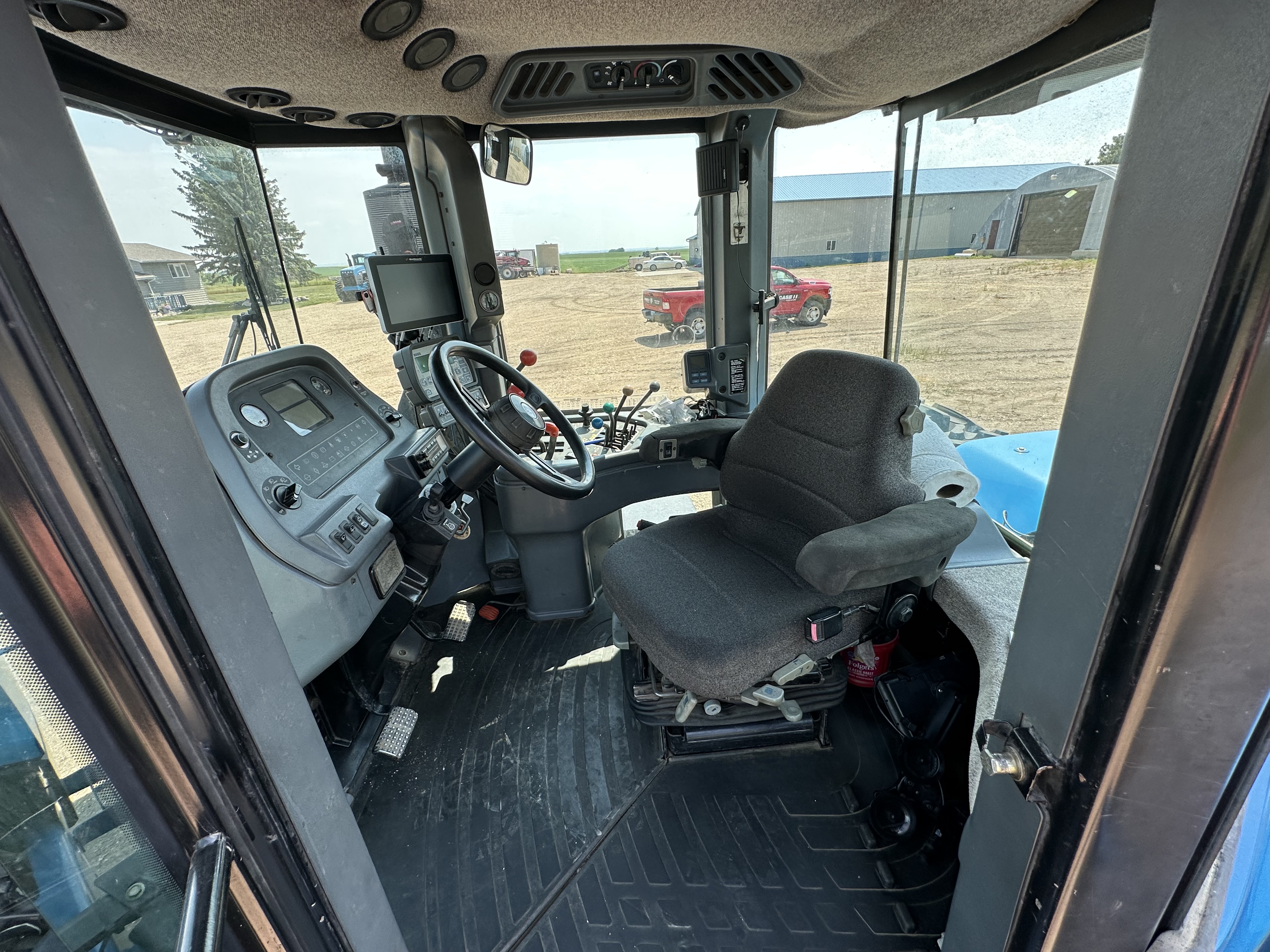 1998 New Holland 9882 Tractor