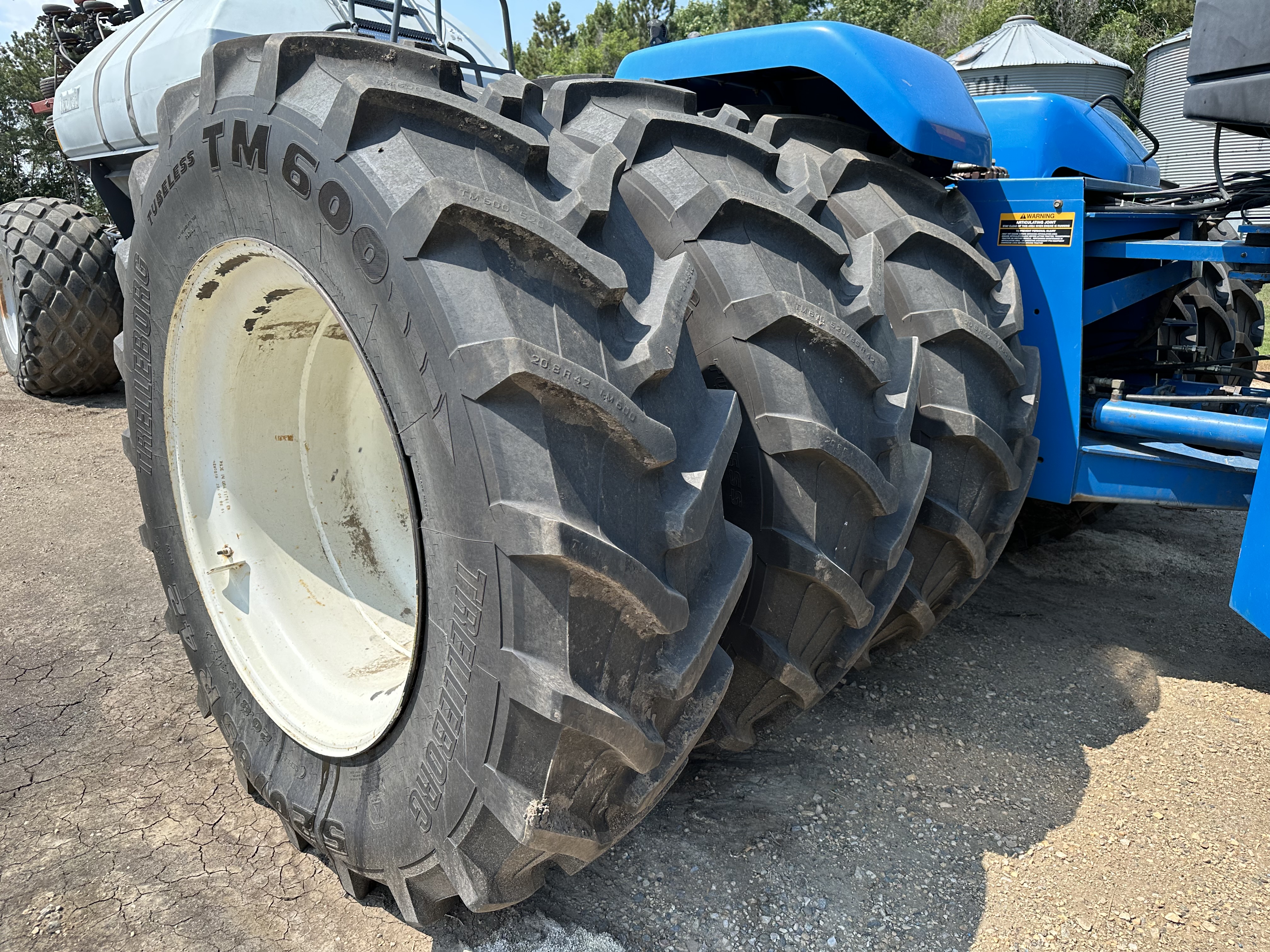 1998 New Holland 9882 Tractor