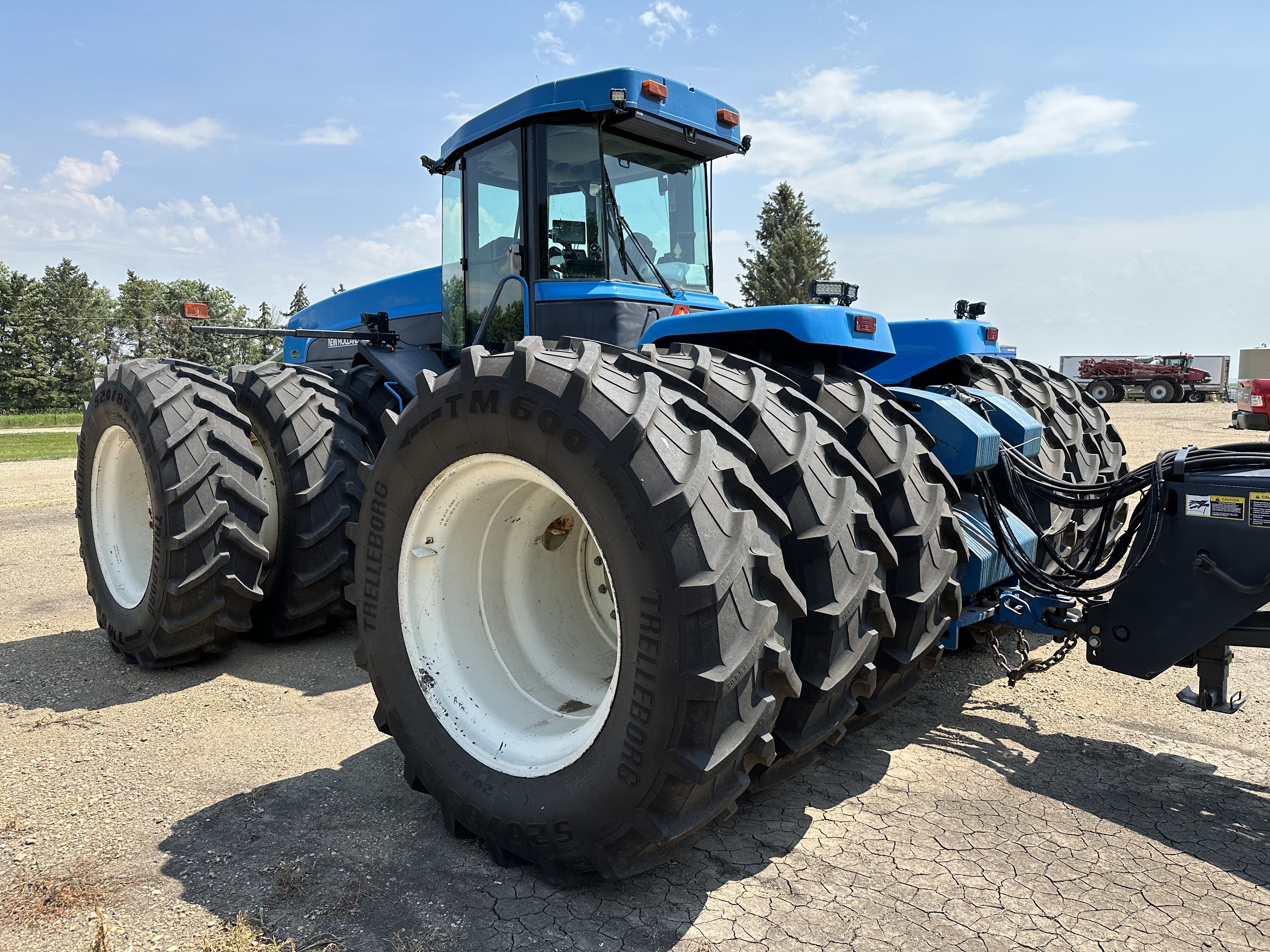 1998 New Holland 9882 Tractor
