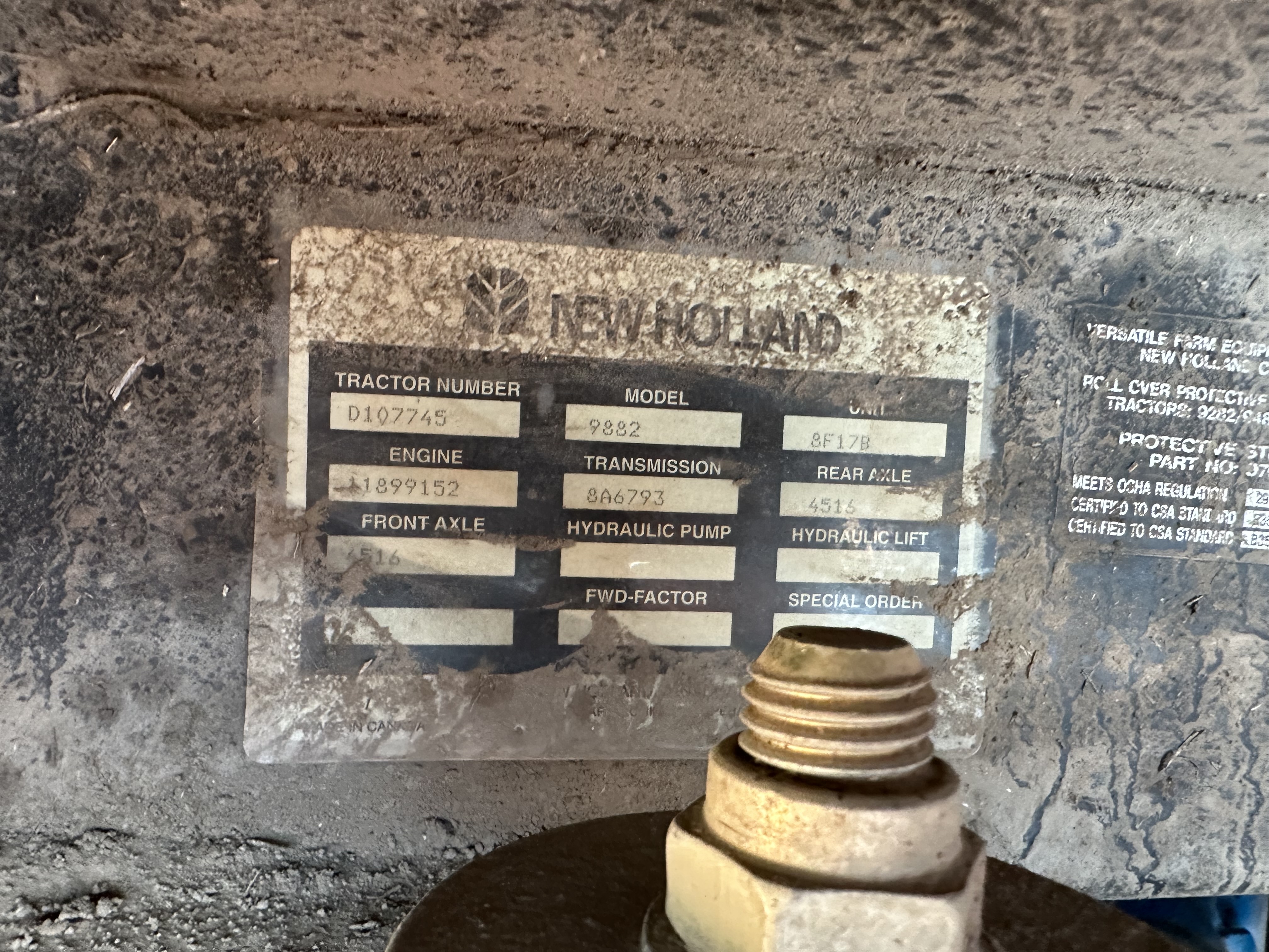 1998 New Holland 9882 Tractor