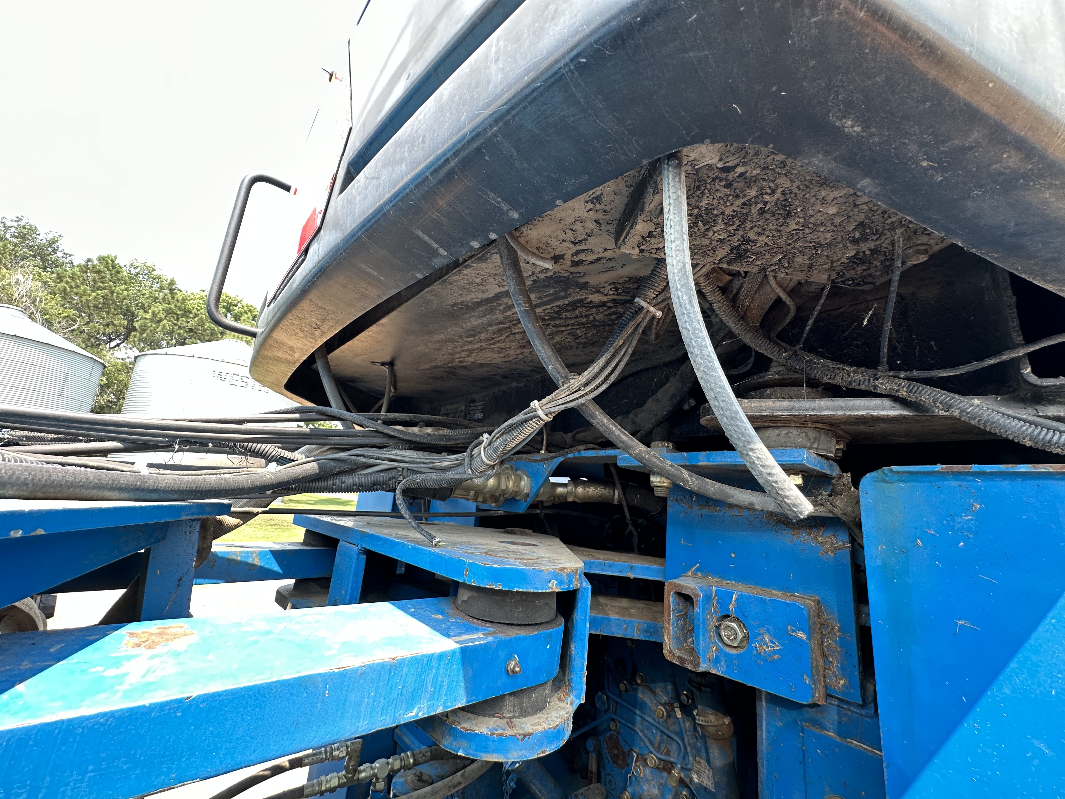 1998 New Holland 9882 Tractor