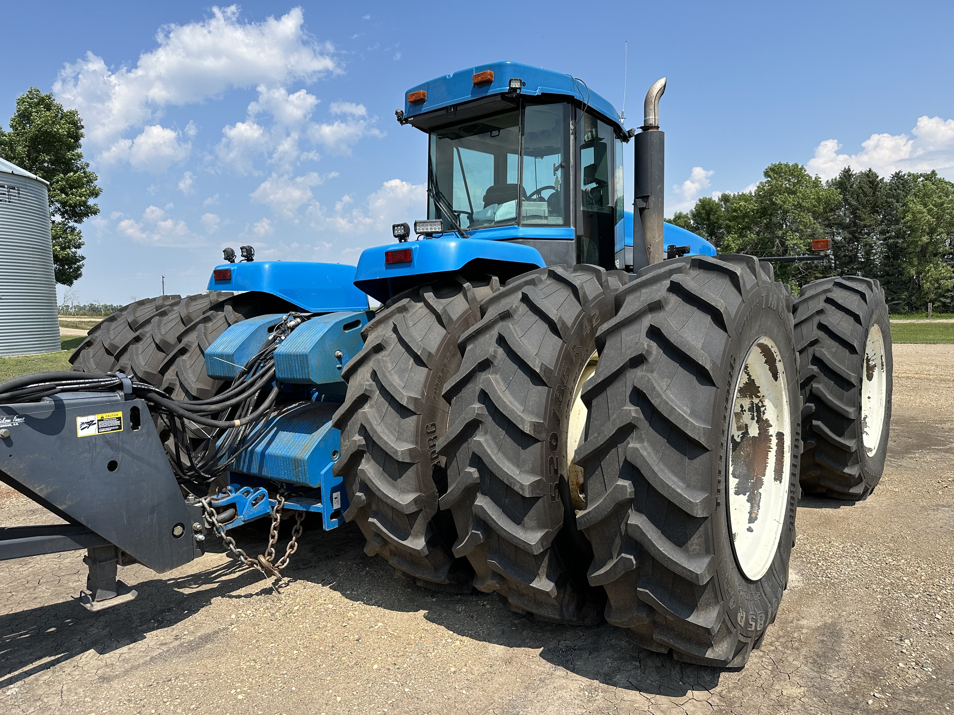 1998 New Holland 9882 Tractor
