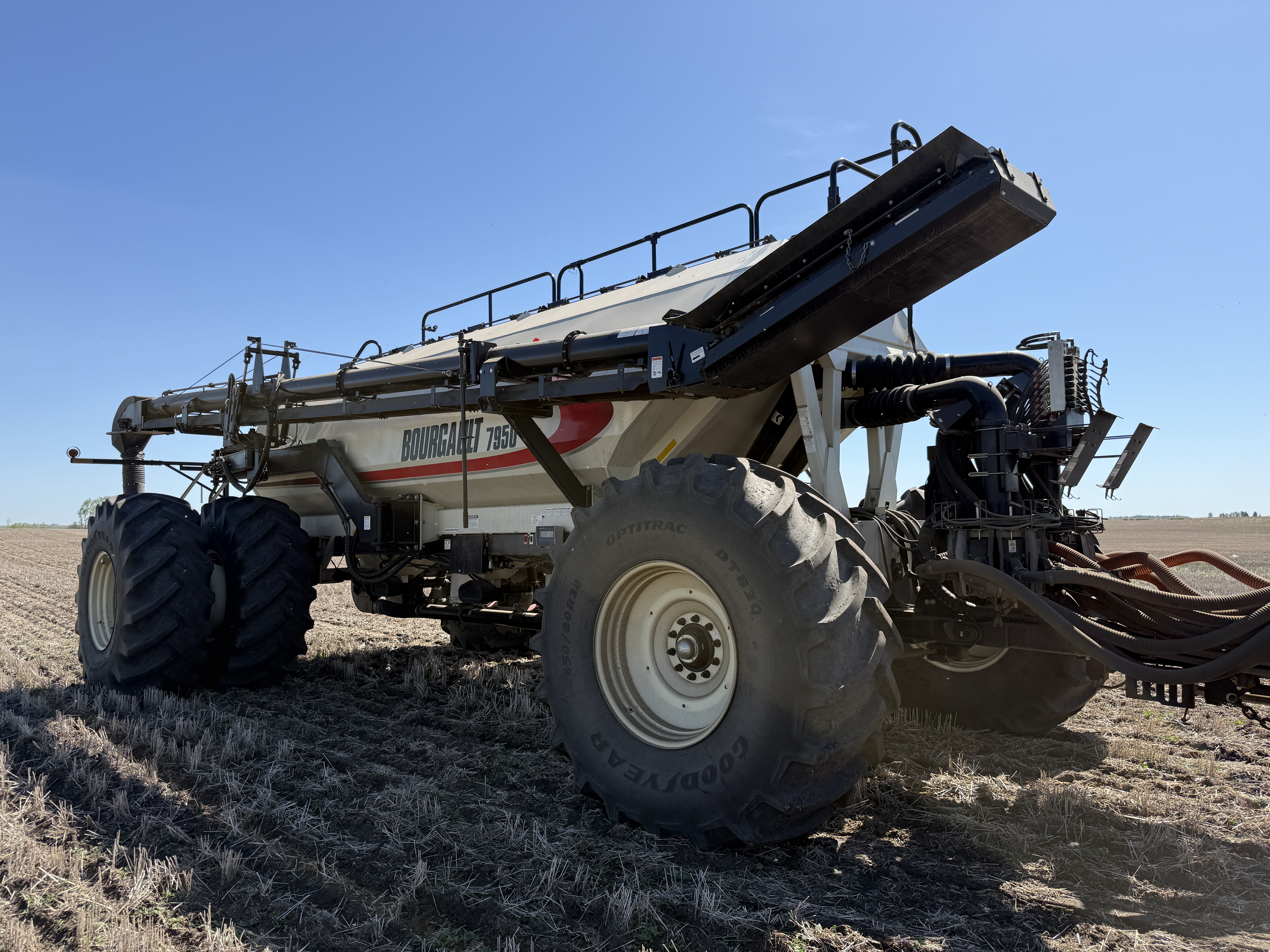 2020 Bourgault 3320-76 Air Seeder