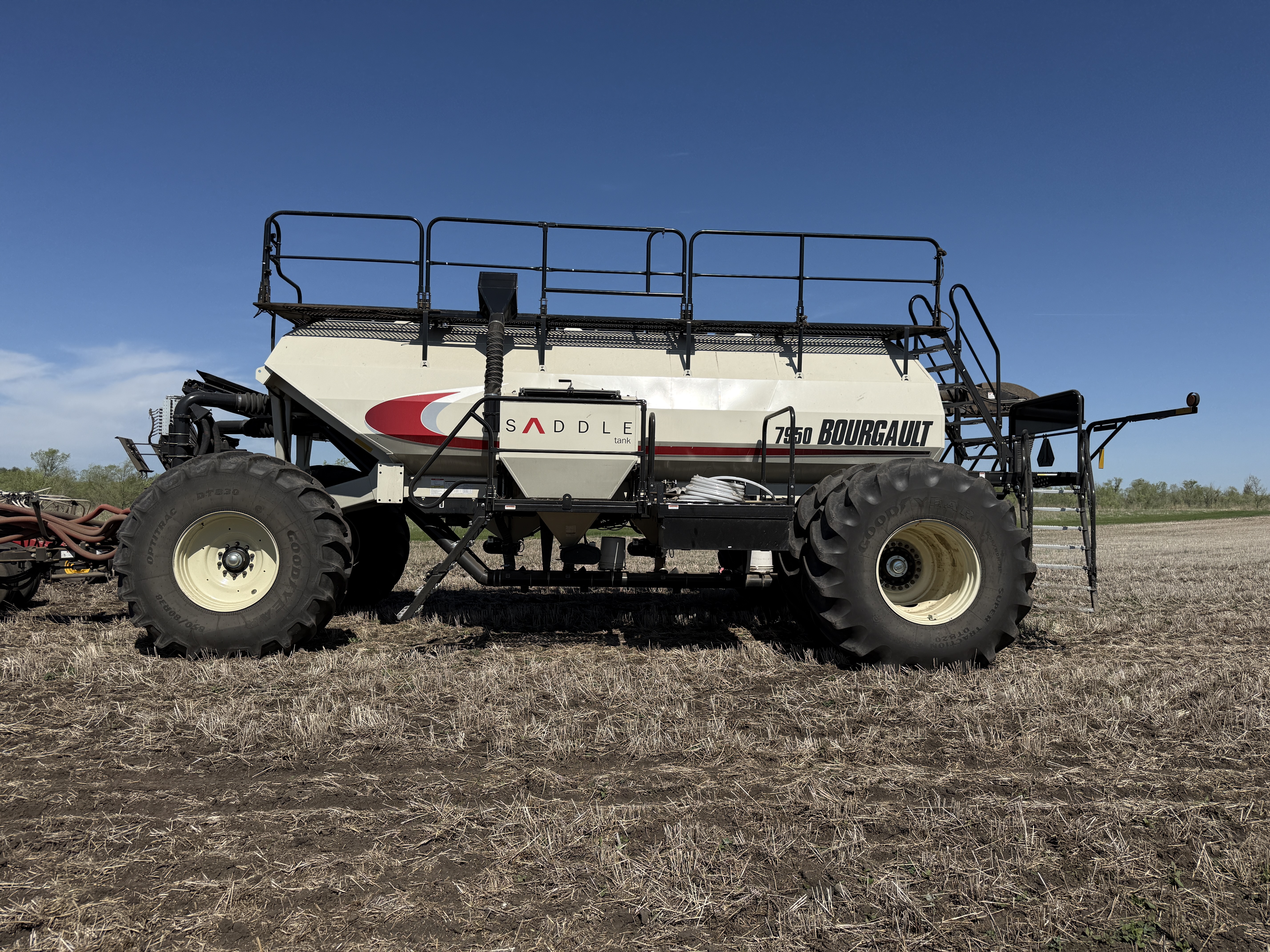2020 Bourgault 3320-76 Air Seeder