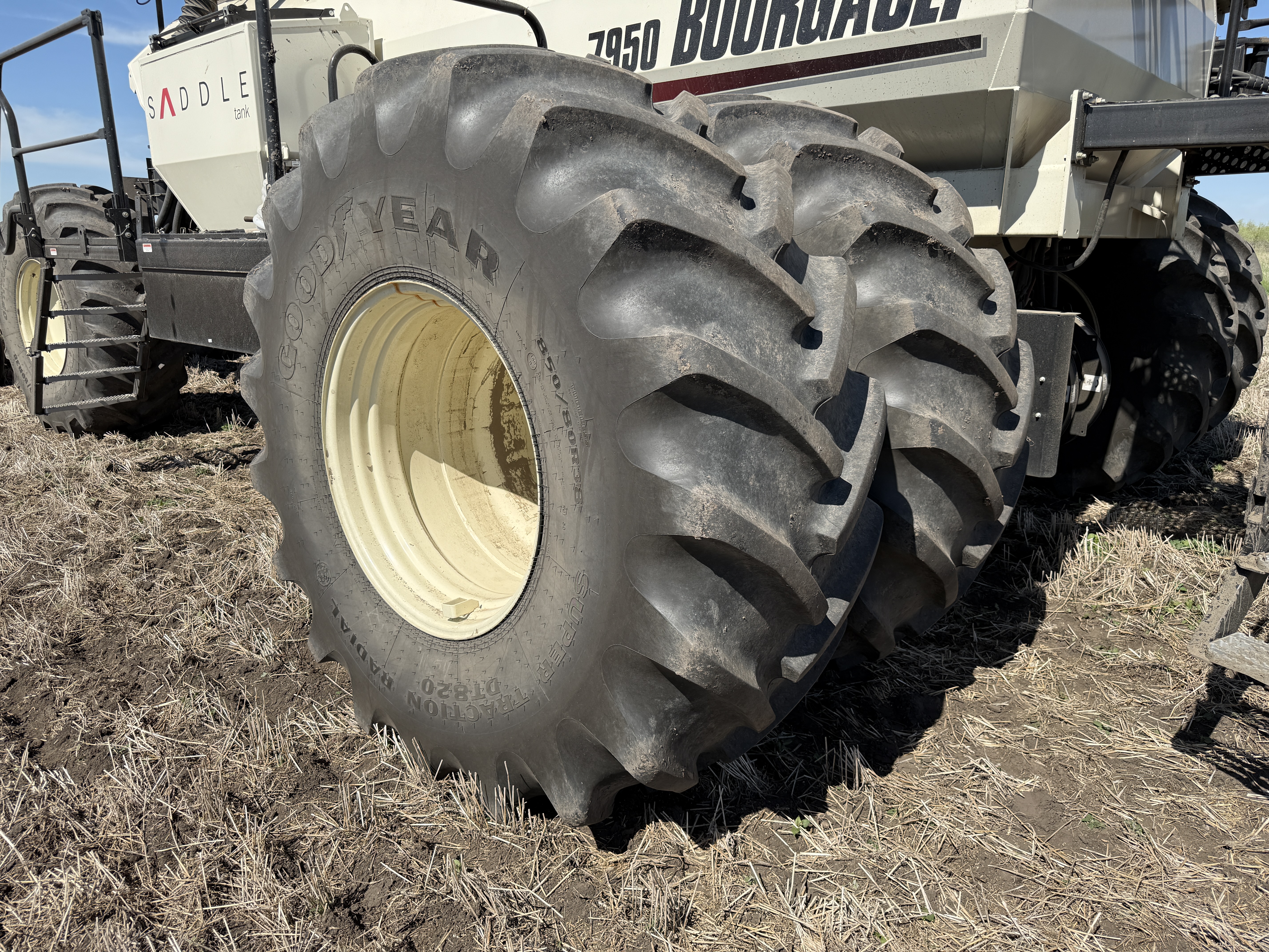 2020 Bourgault 3320-76 Air Seeder
