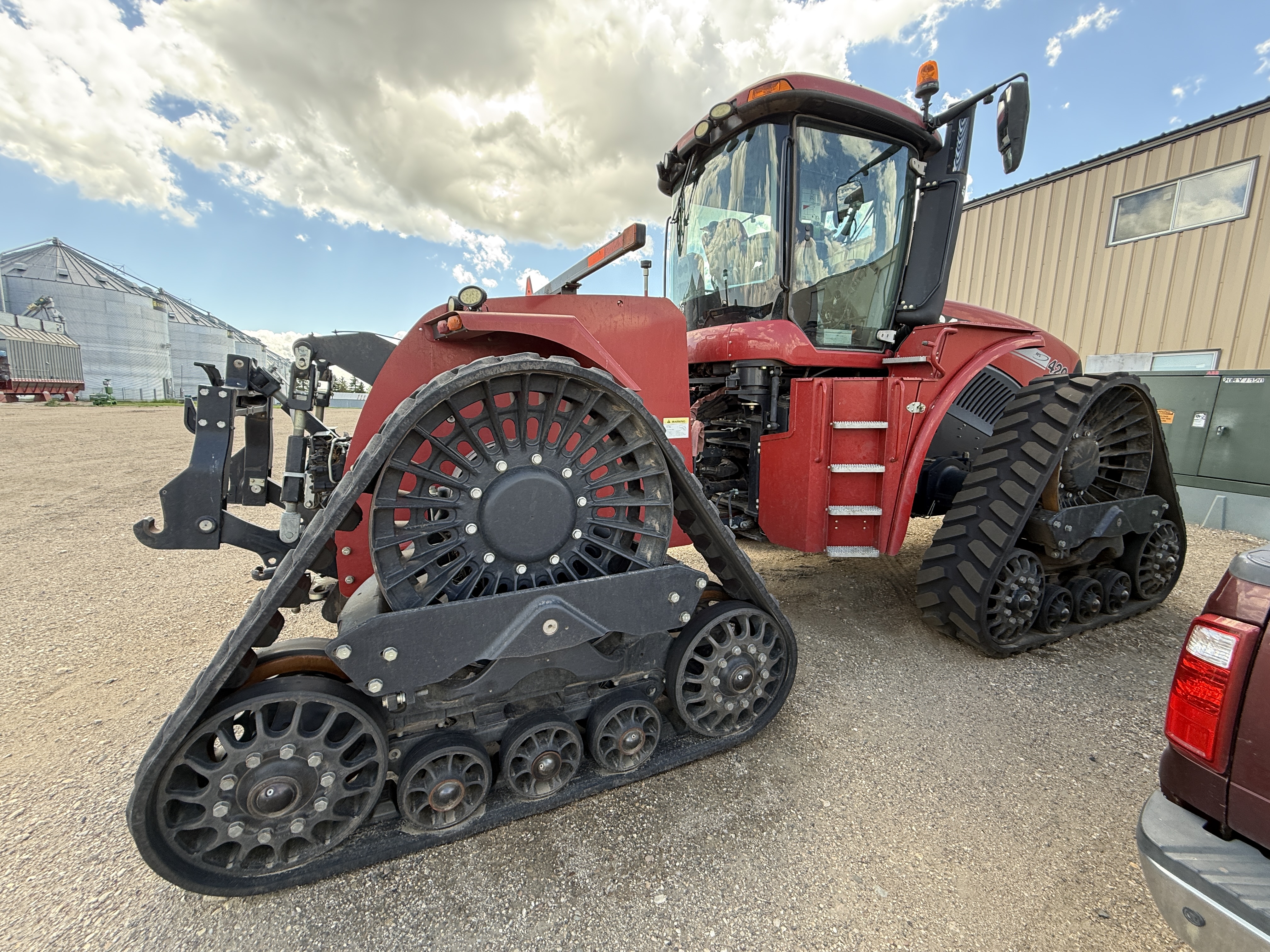 2017 Case IH Steiger 420 Rowtrac Tractor