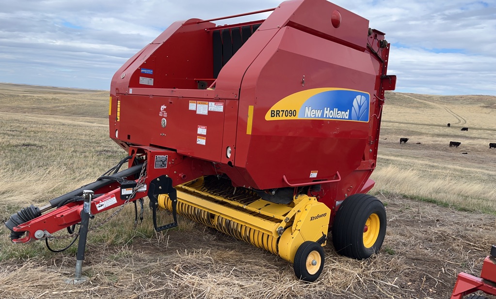 2013 New Holland BR7090 Baler/Round