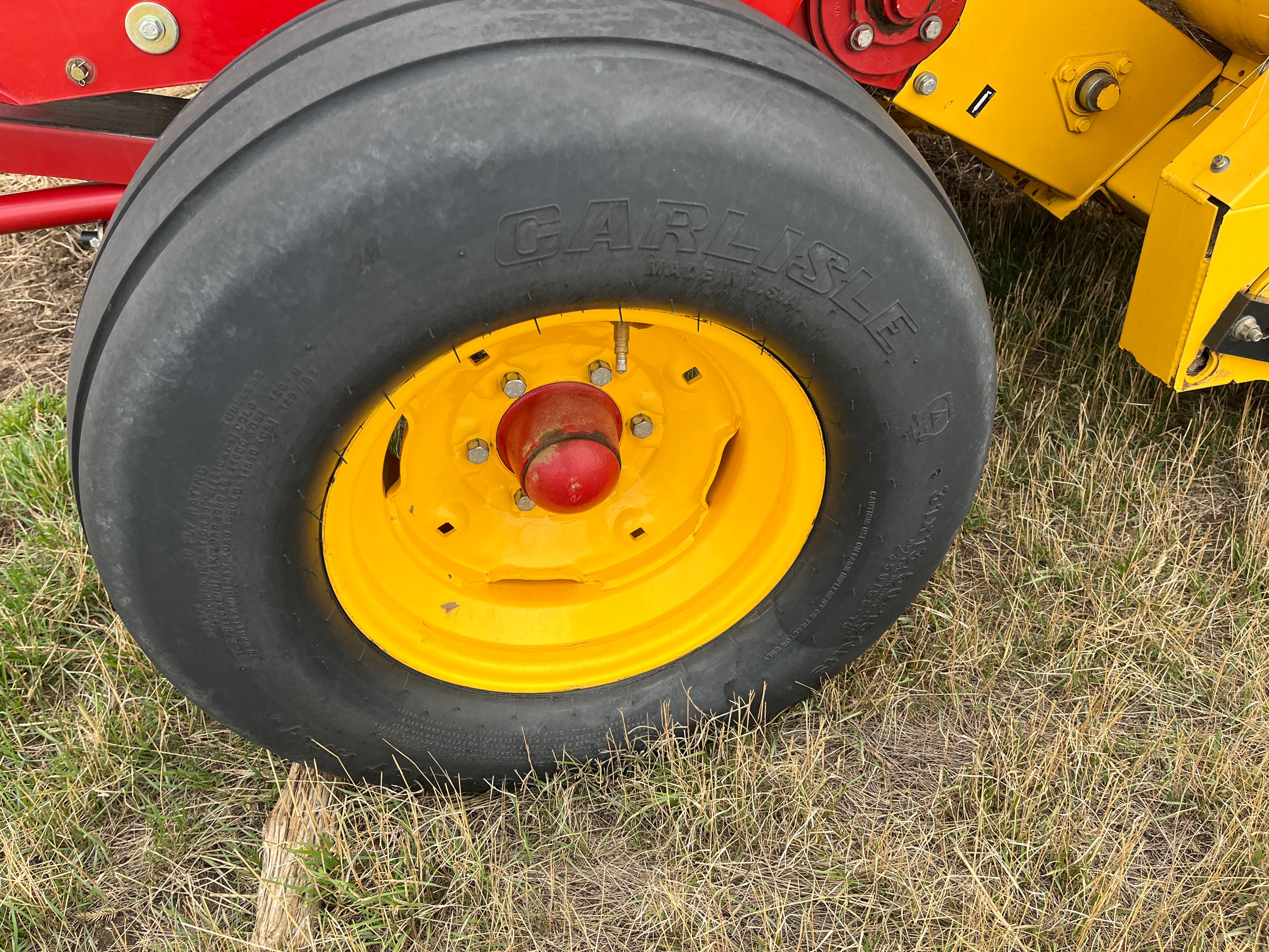 2013 New Holland BR7090 Baler/Round