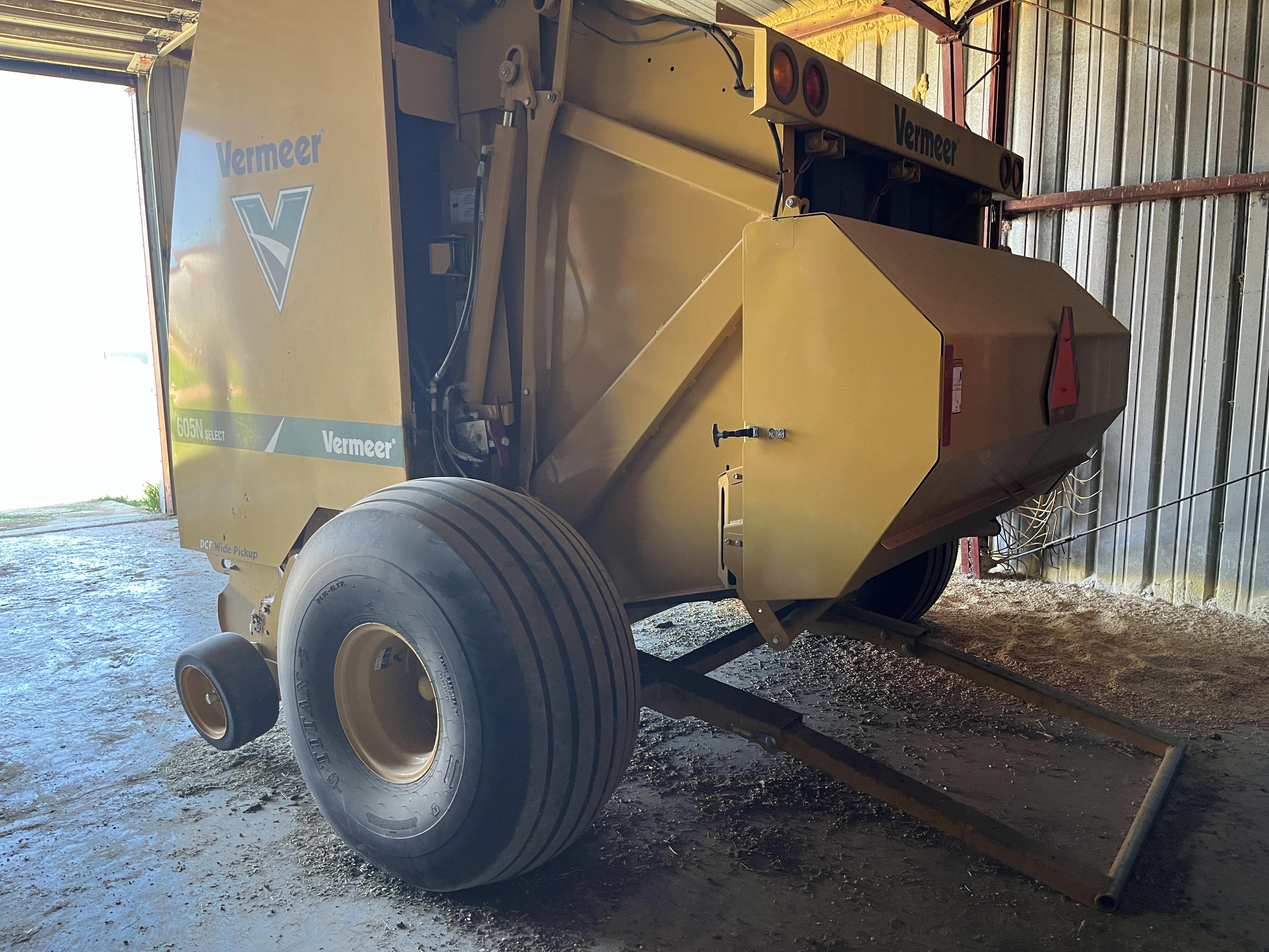 2019 Vermeer 605N Baler/Round