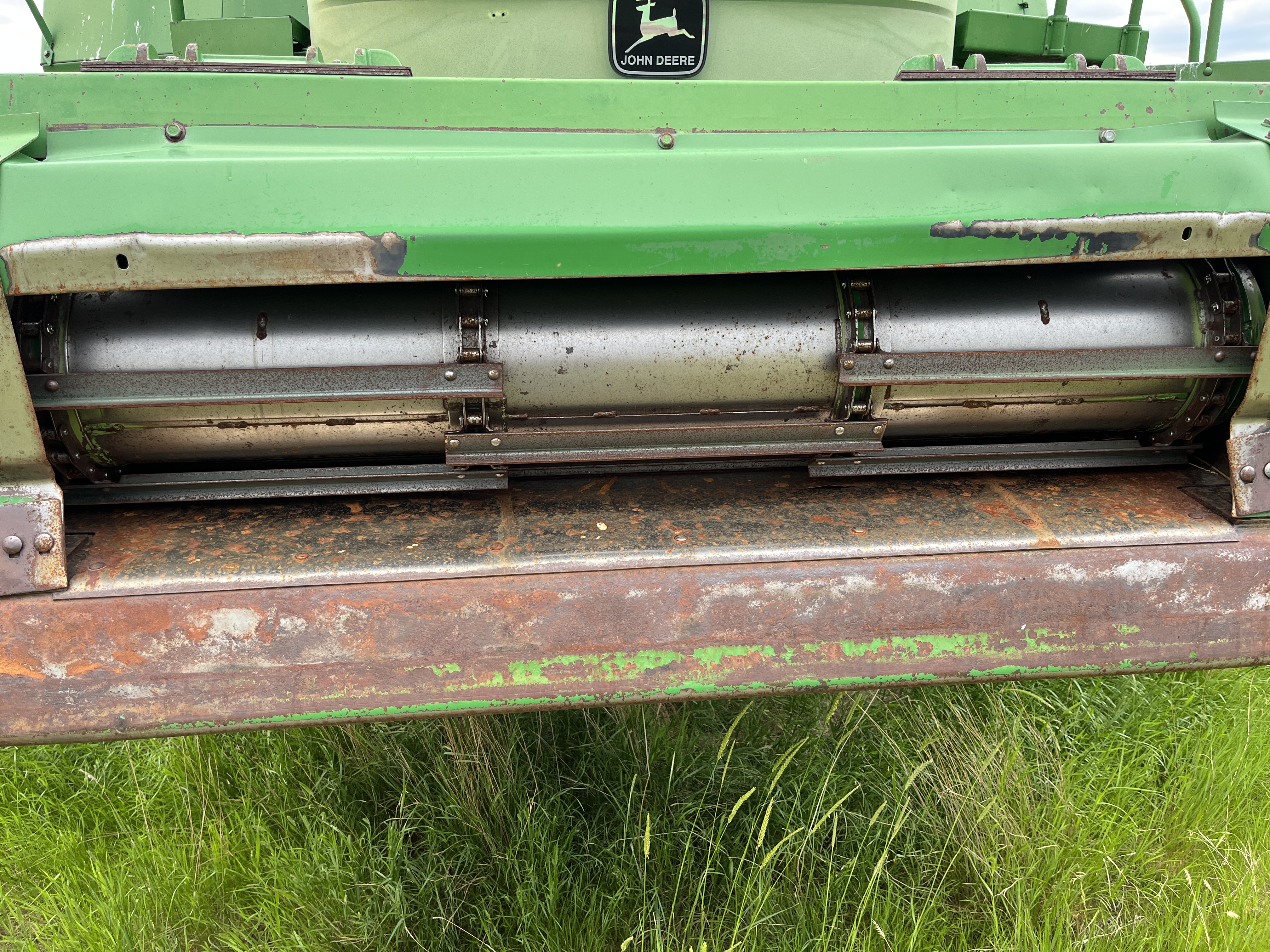 1996 John Deere 9600 Combine