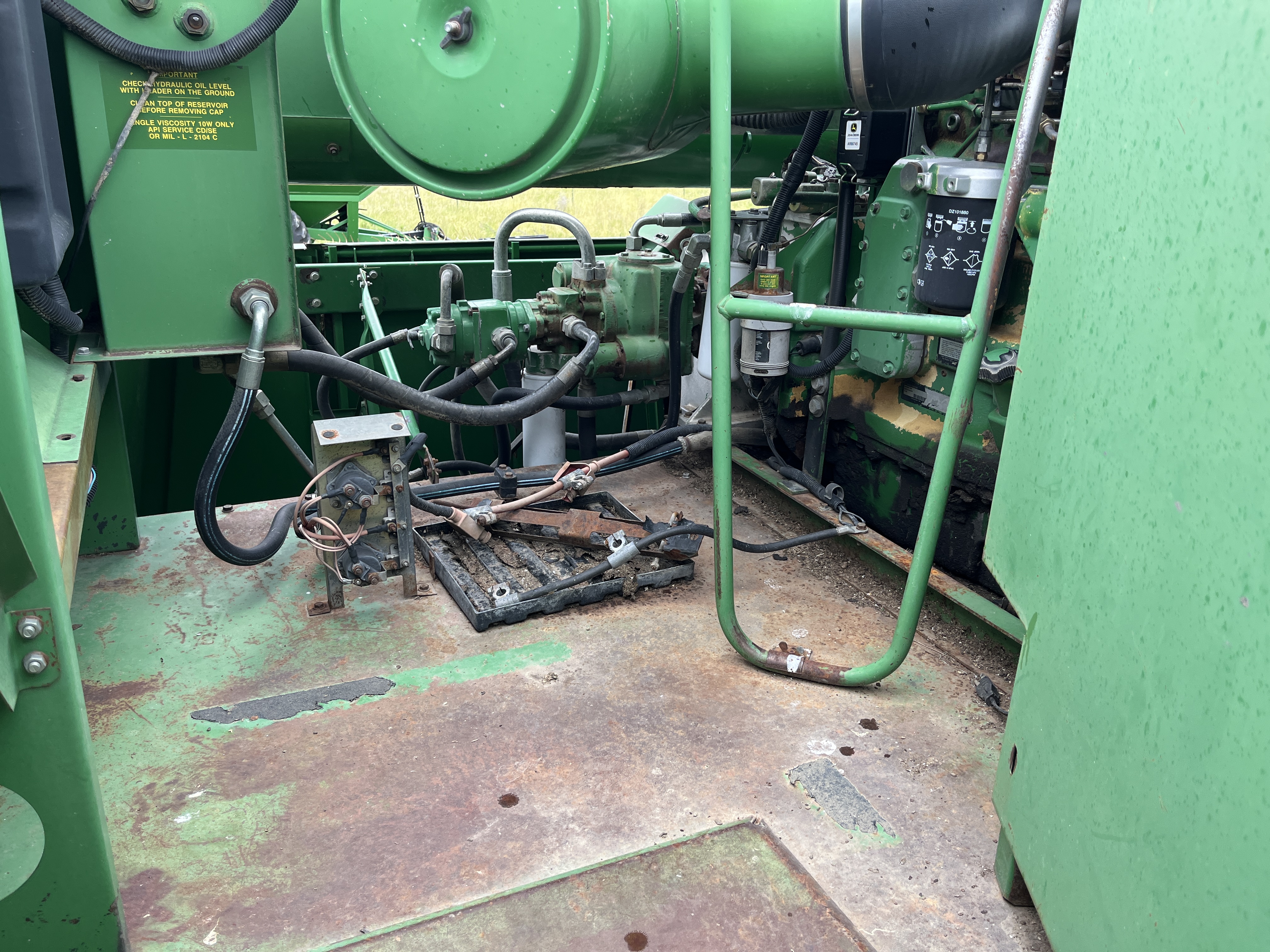 1996 John Deere 9600 Combine