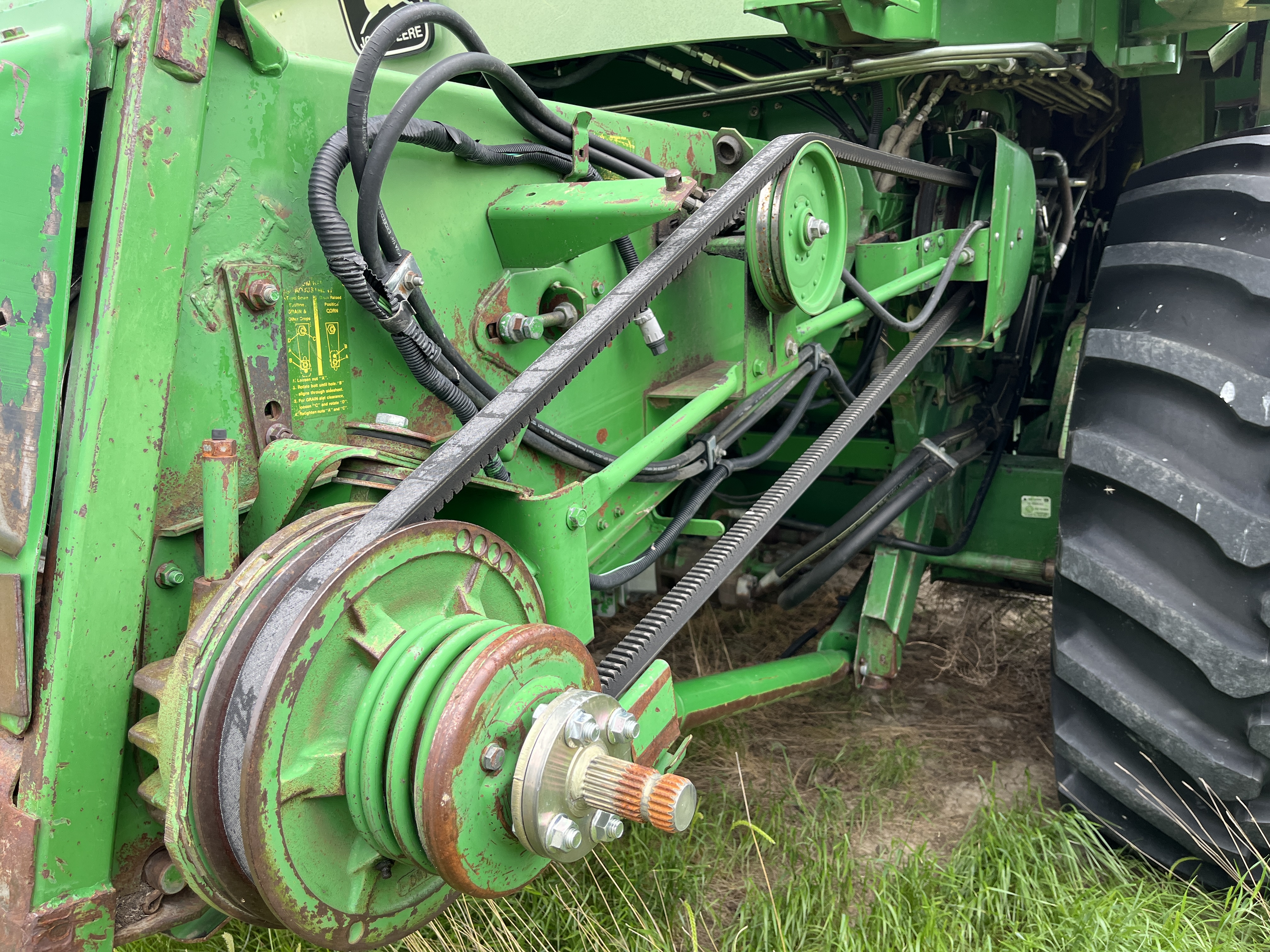 1996 John Deere 9600 Combine