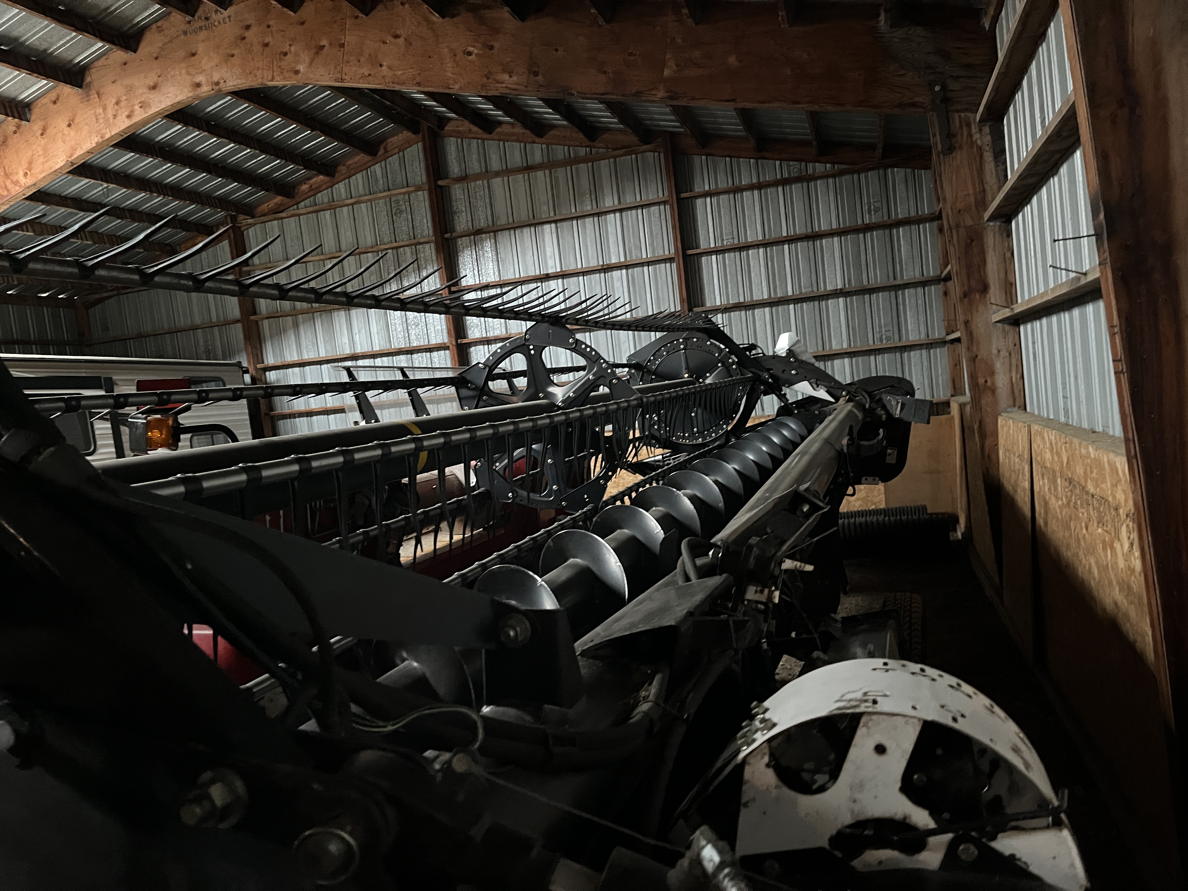 2011 MacDon FD70-40 Header Combine