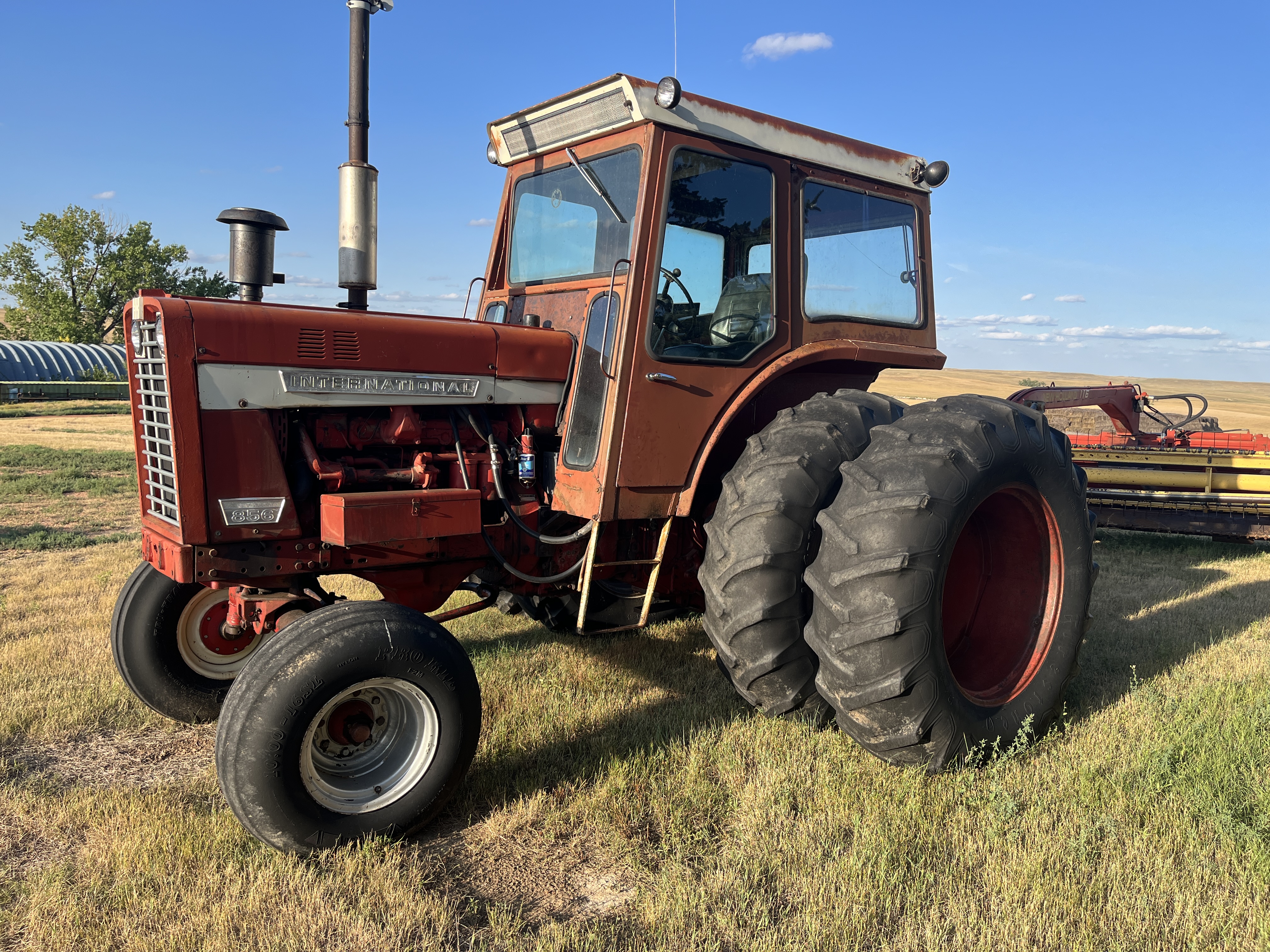 1968 International 856 Tractor