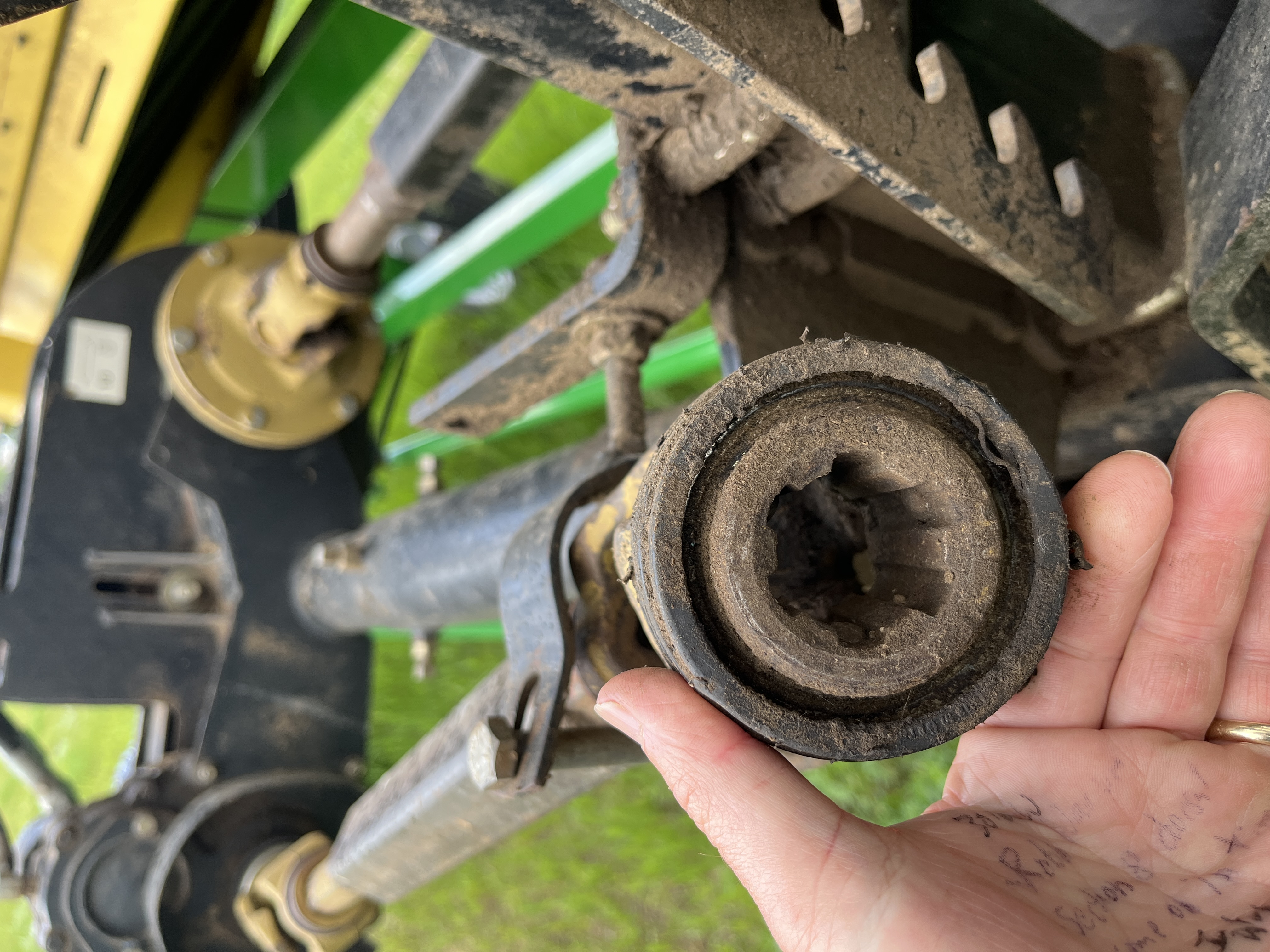 2003 Honey Bee SP39 Header Draper