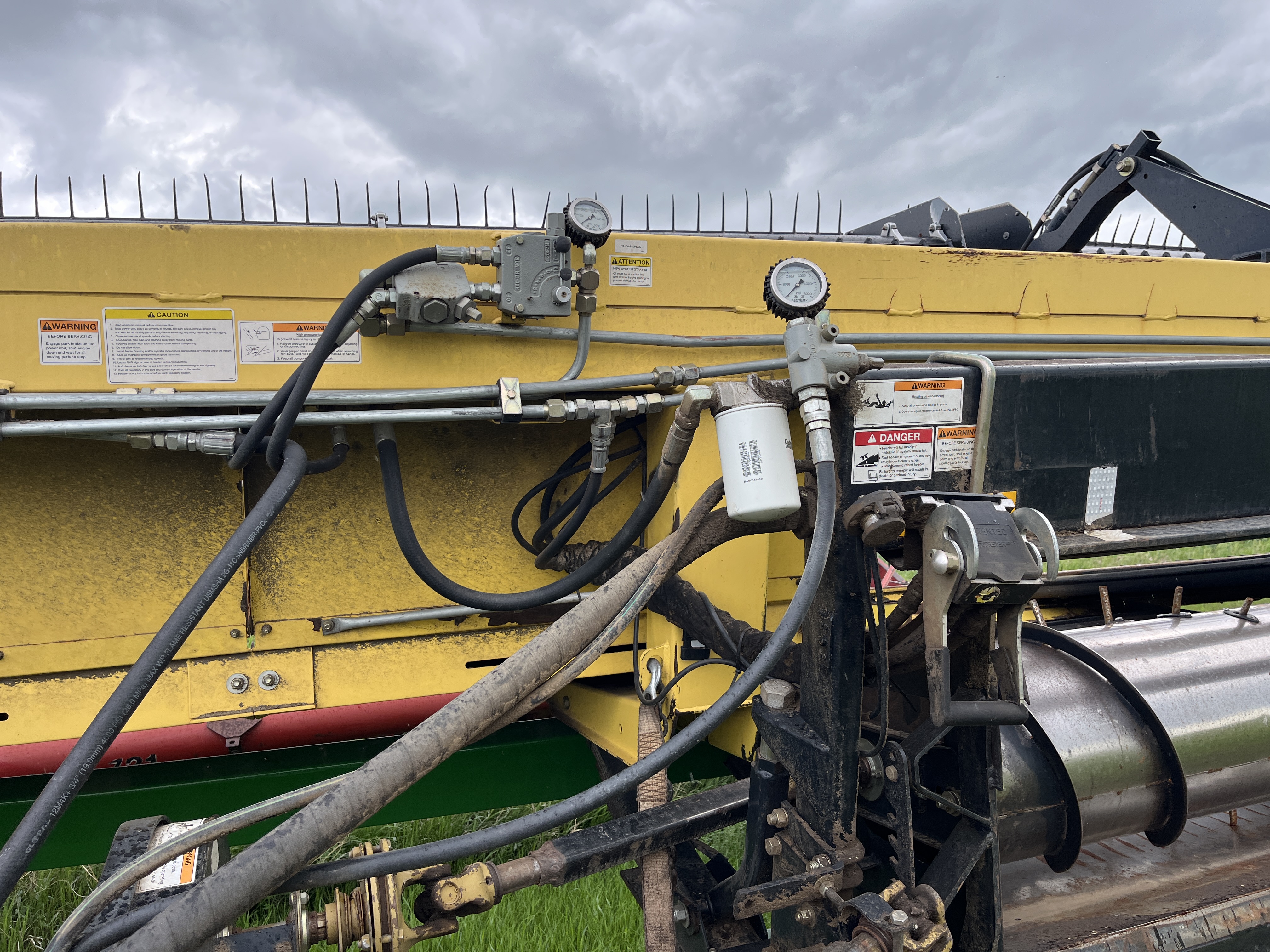 2003 Honey Bee SP39 Header Draper