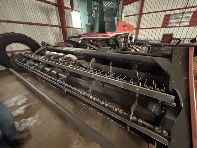 2002 MacDon 2952 Windrower