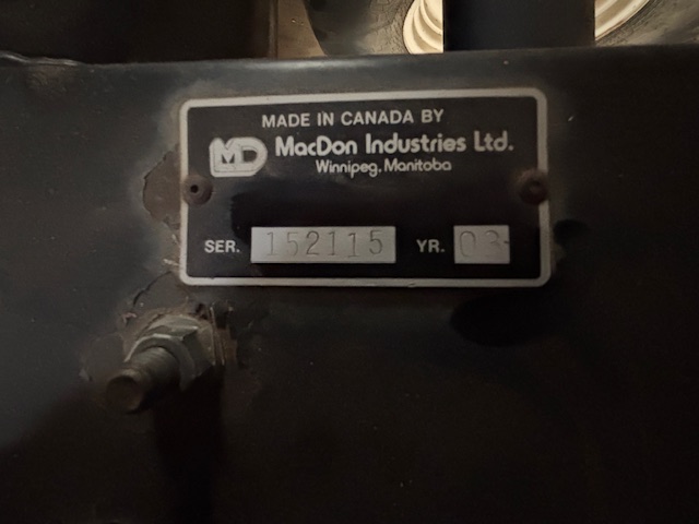 2002 MacDon 2952 Windrower