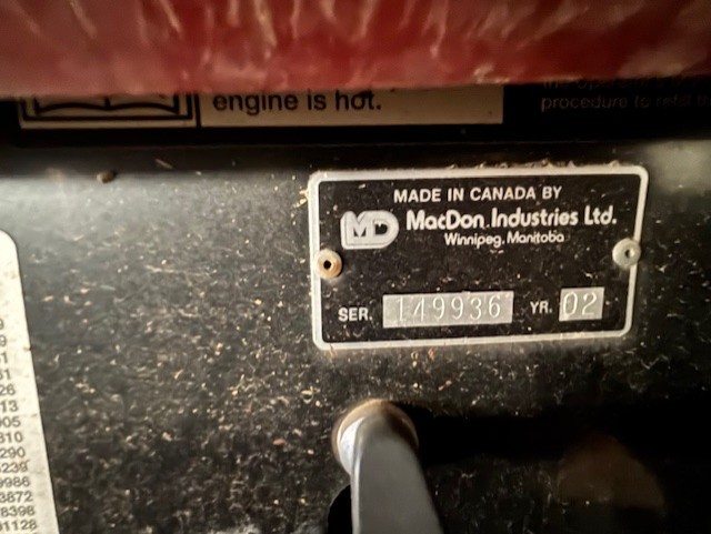 2002 MacDon 2952 Windrower