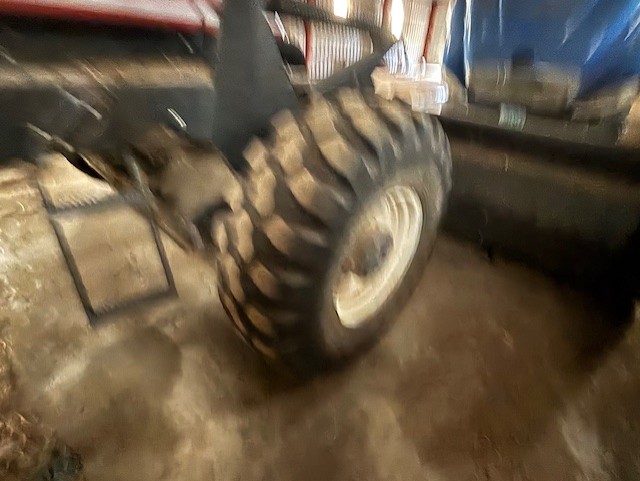 2002 MacDon 2952 Windrower