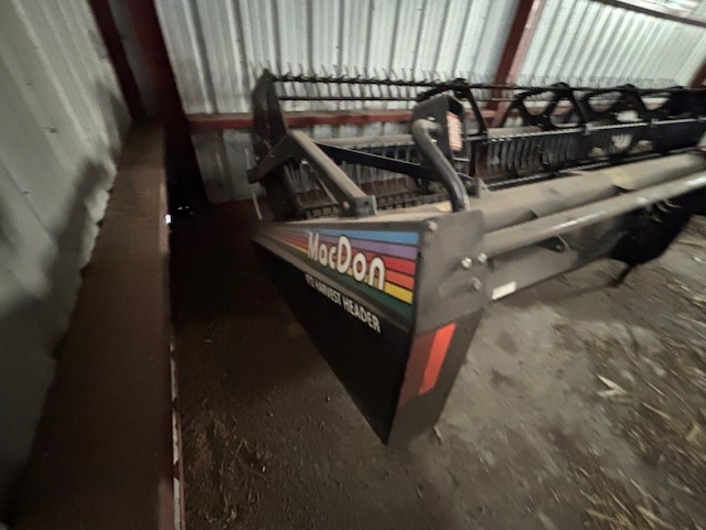 2002 MacDon 972 Header Draper