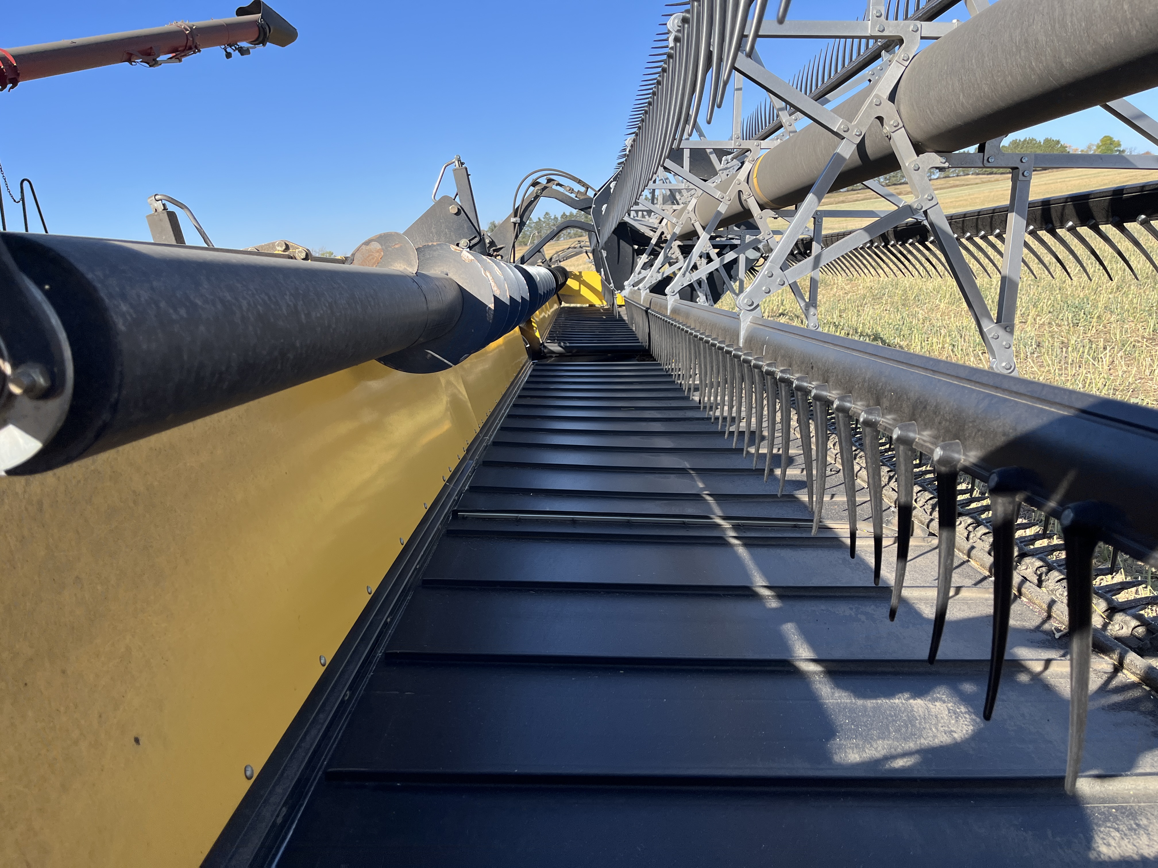 2010 New Holland 94C Header Draper