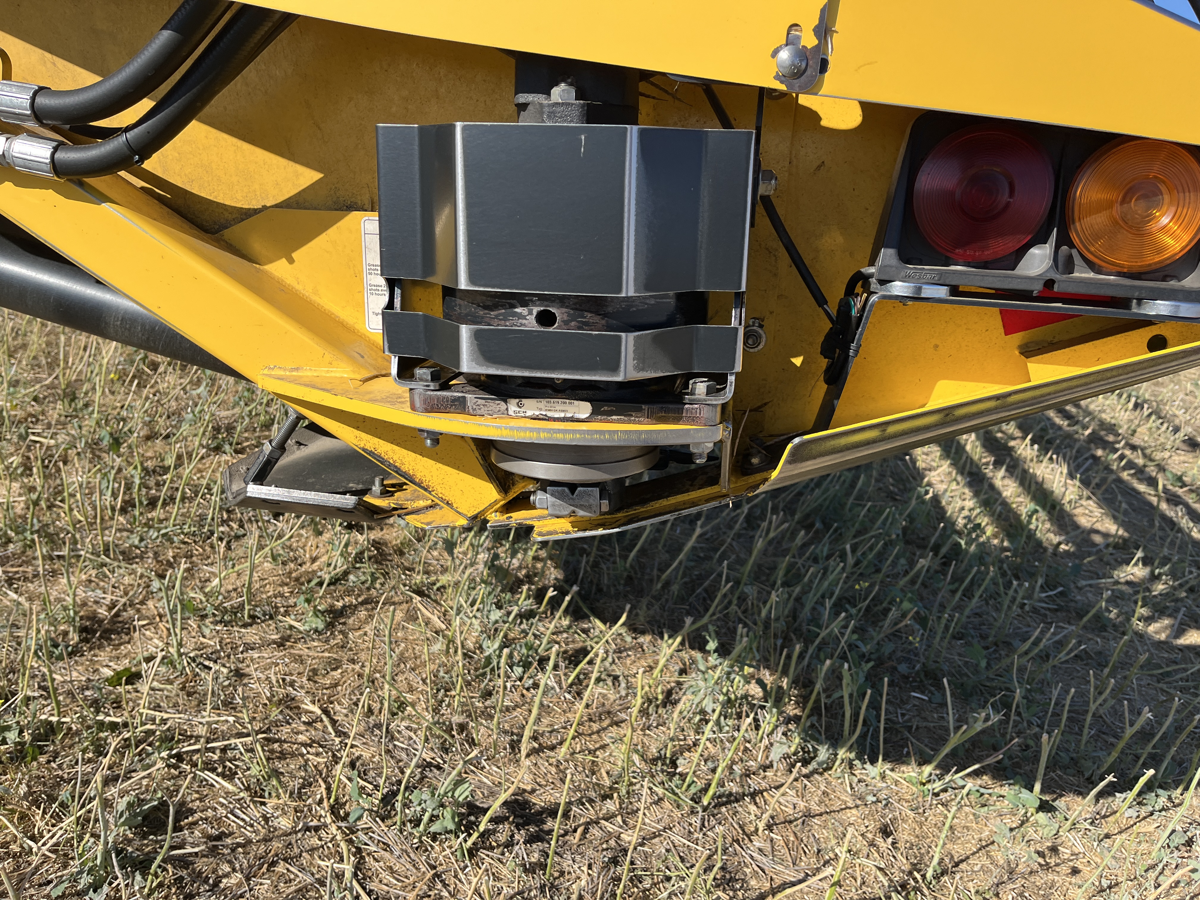 2010 New Holland 94C Header Draper