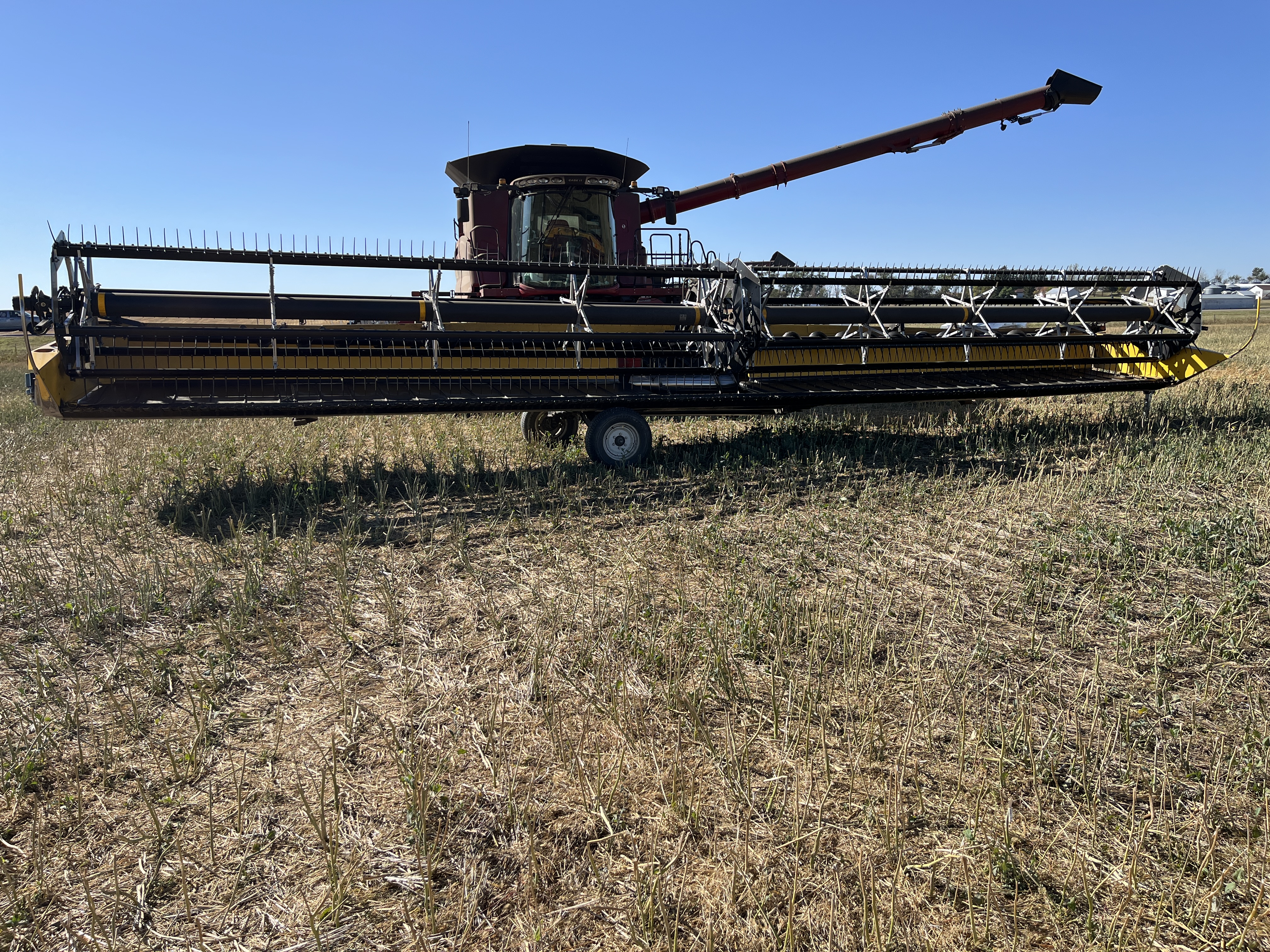 2010 New Holland 94C Header Draper