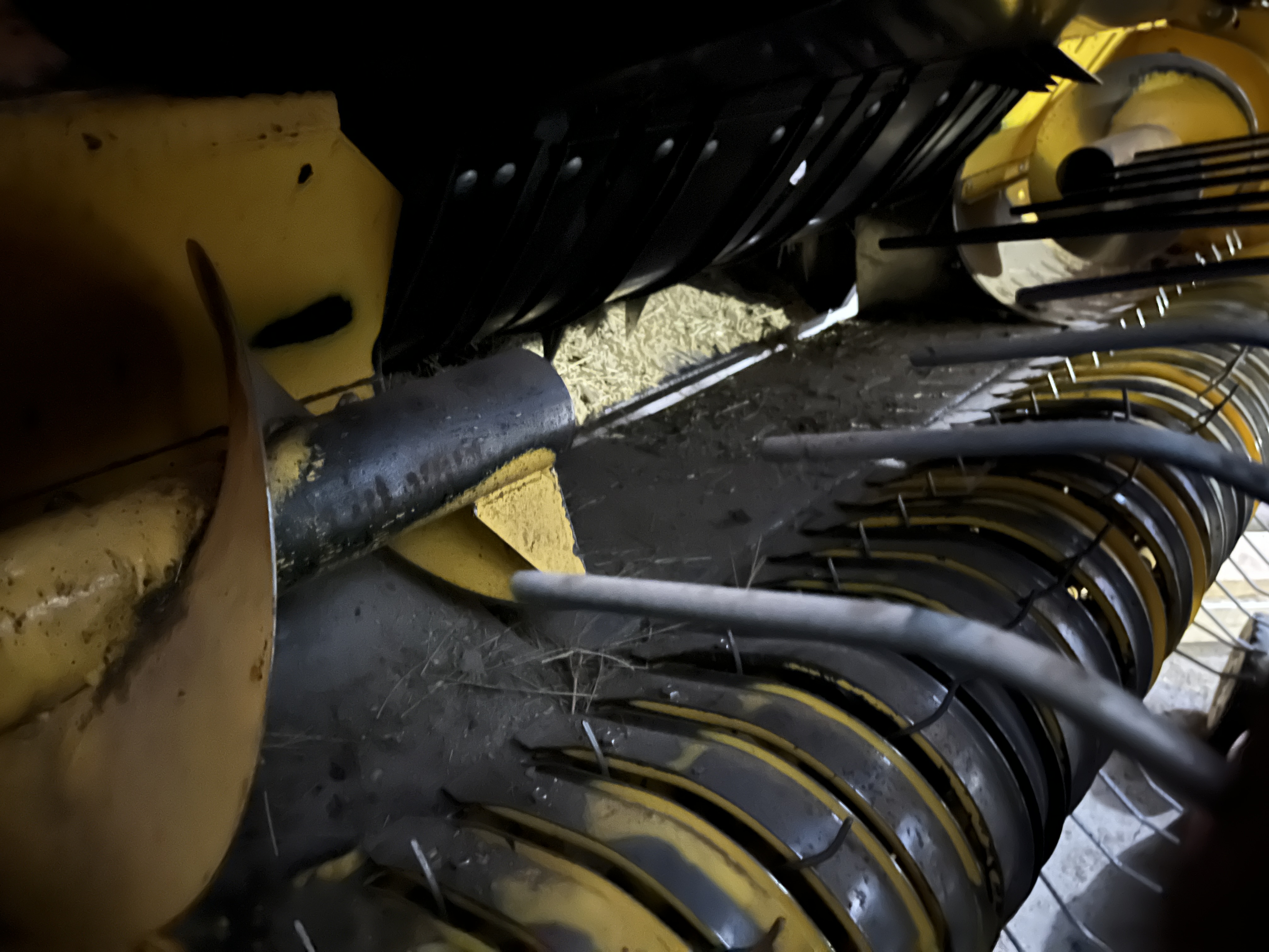 2010 New Holland BB9080 Baler/Square