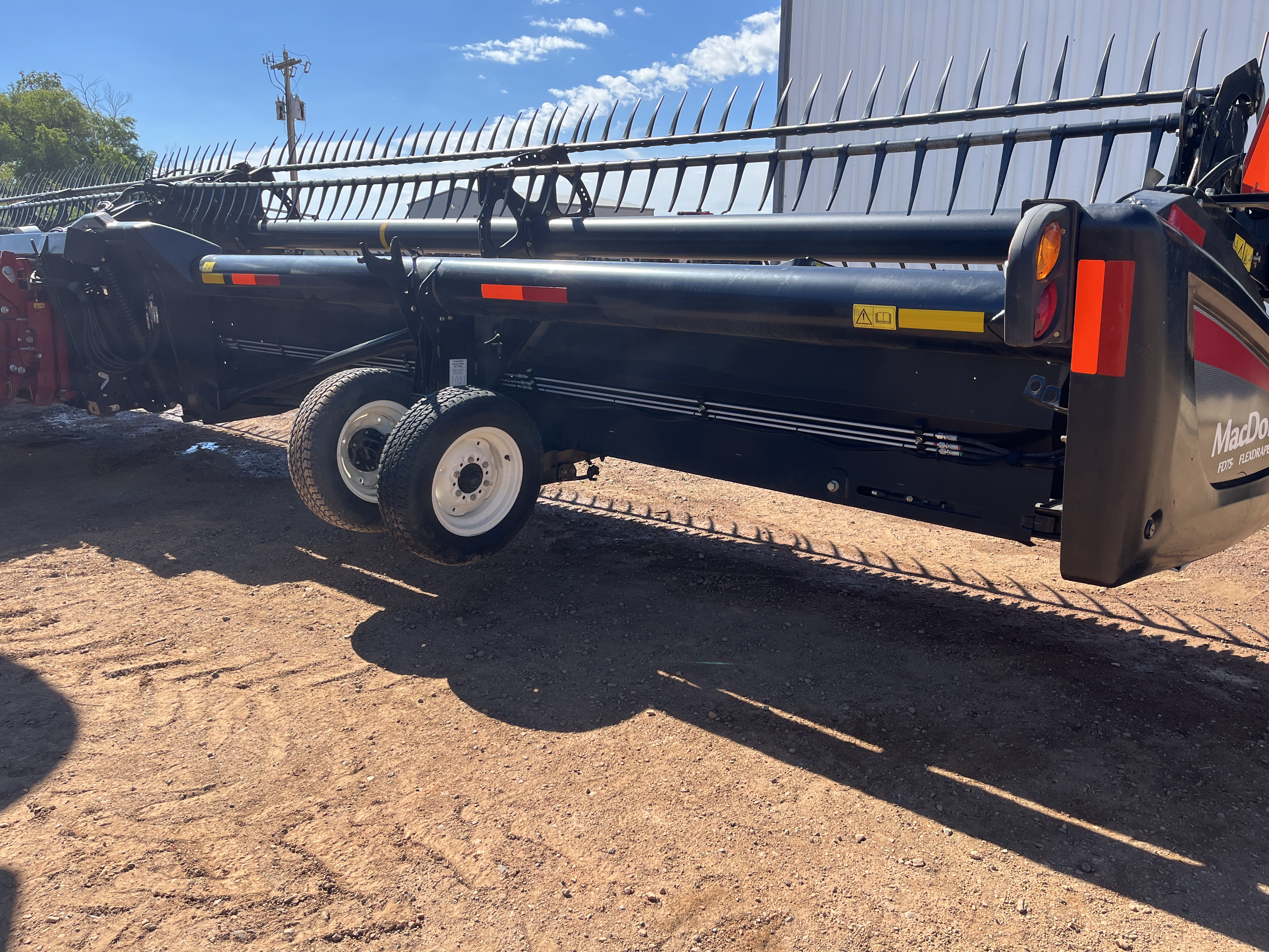 2014 MacDon FD75 Header Draper