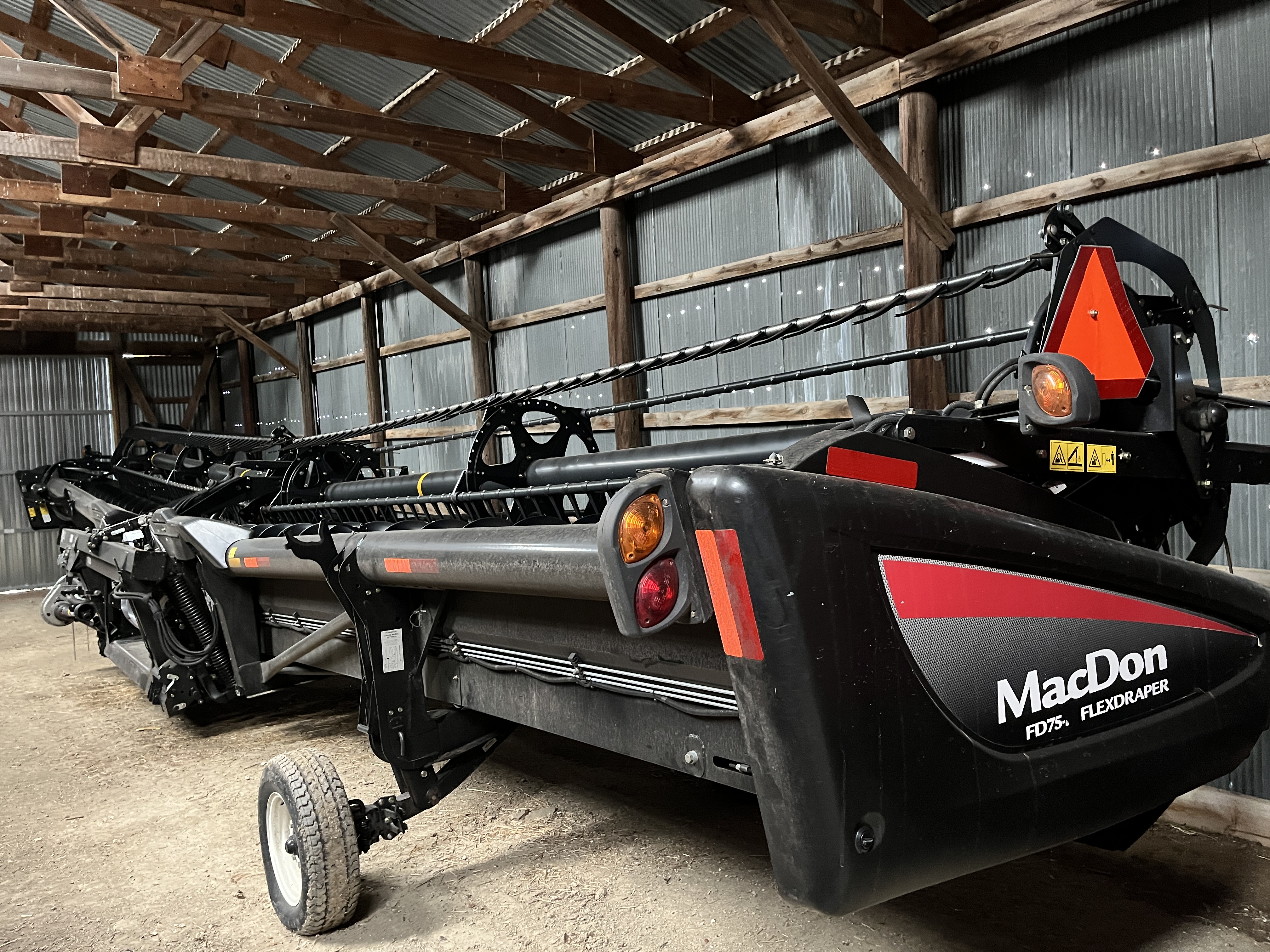 2014 MacDon FD75-45 Header Combine