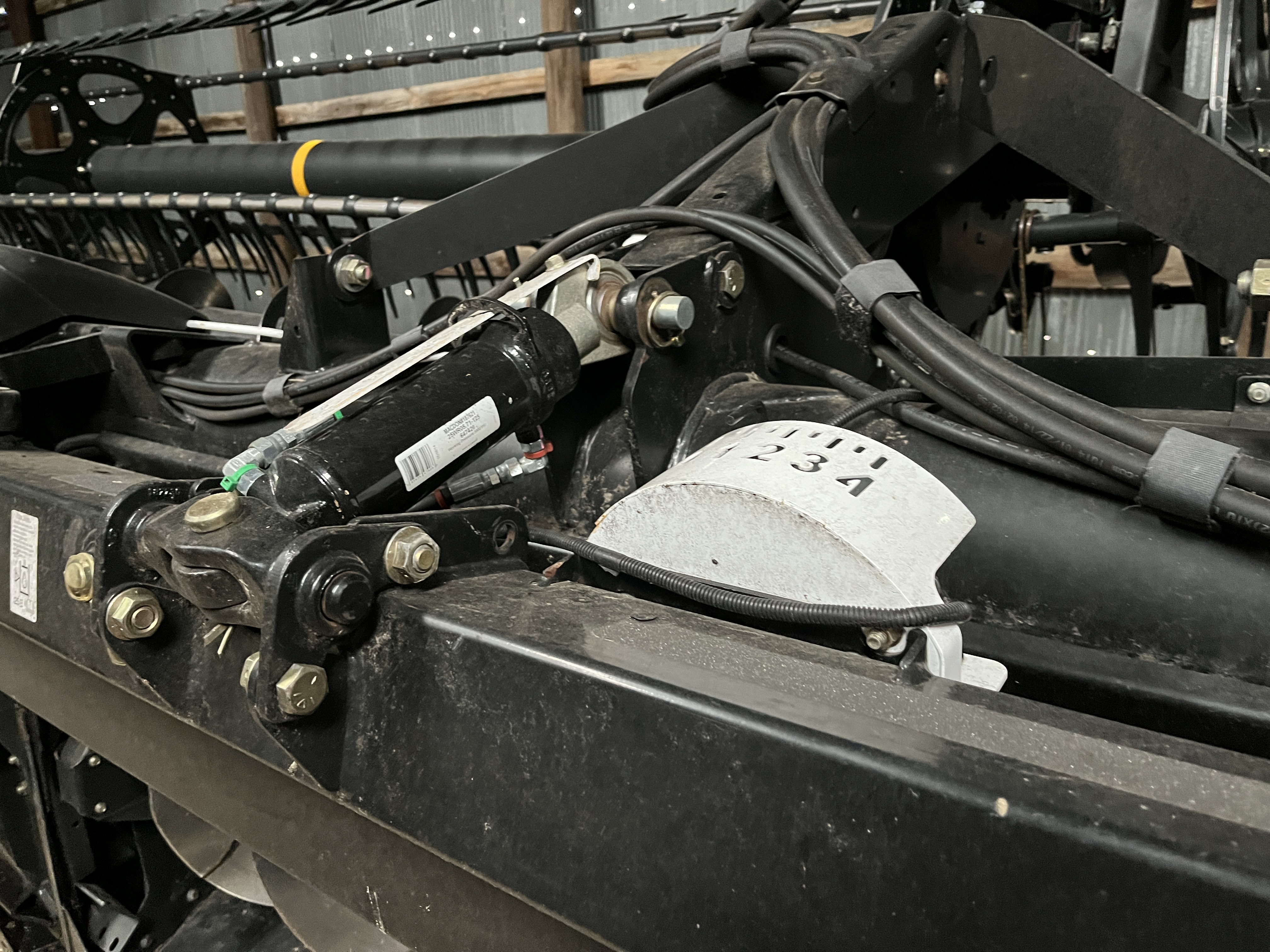 2014 MacDon FD75-45 Header Combine