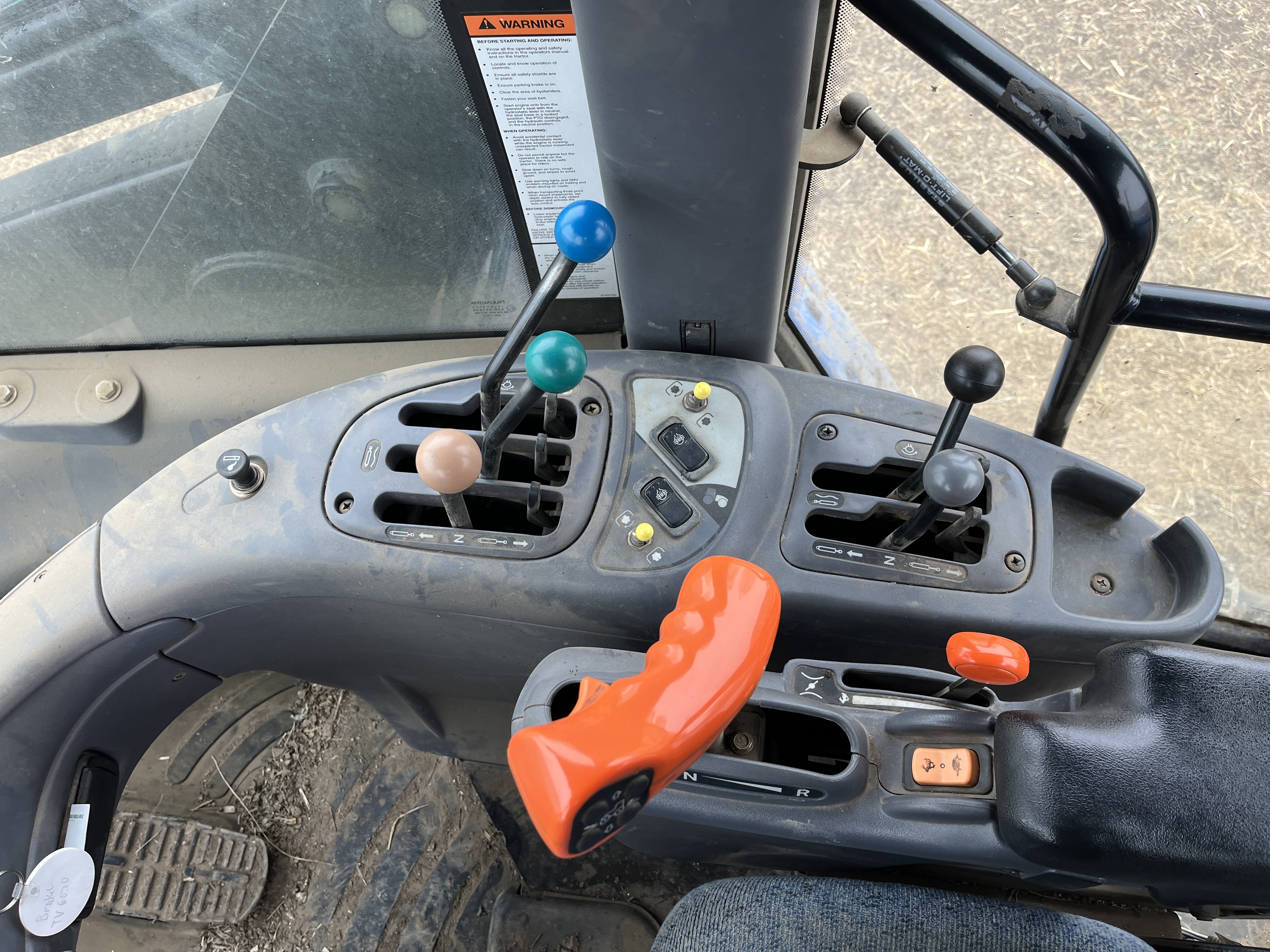 2012 New Holland TV6070 Tractor