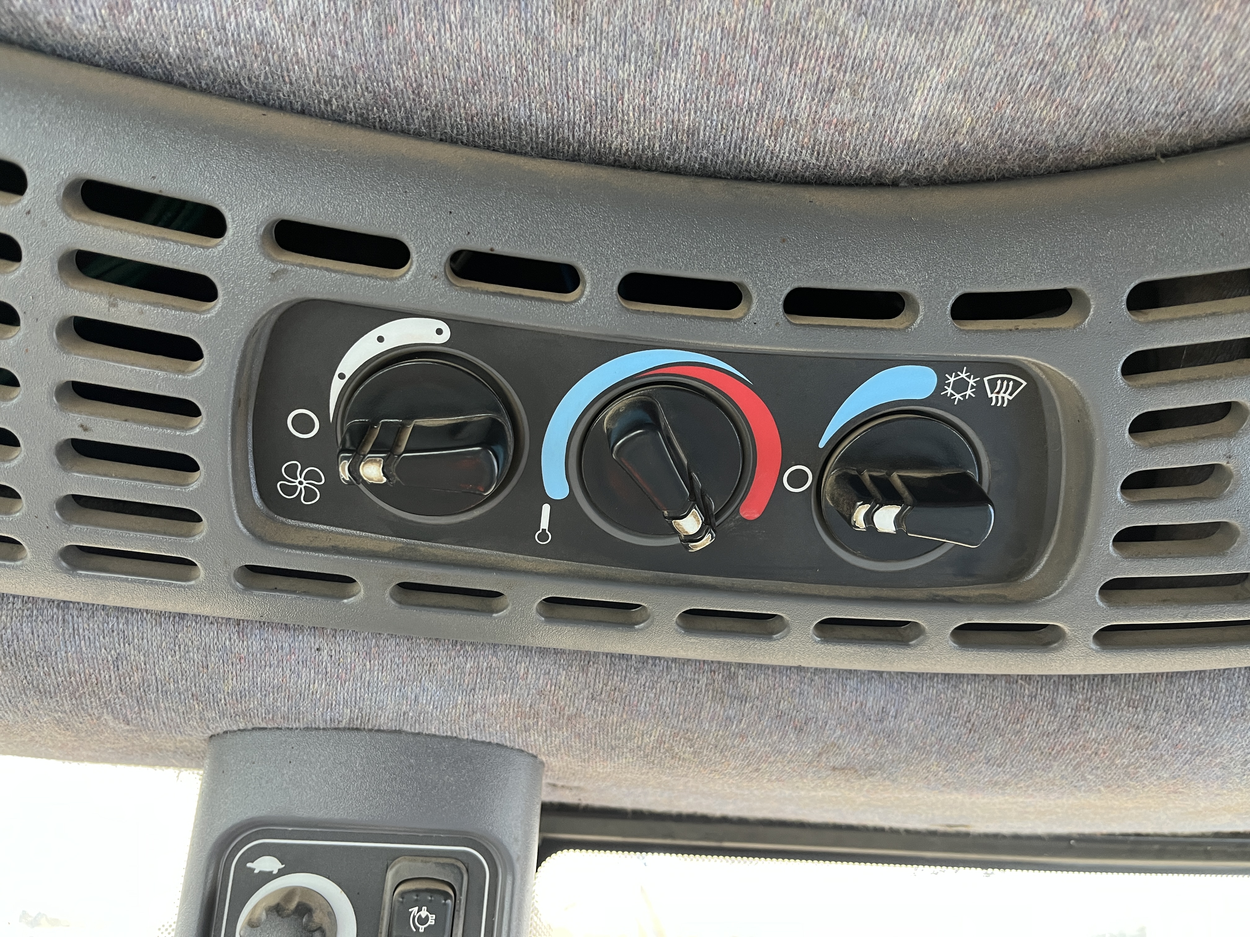 2012 New Holland TV6070 Tractor