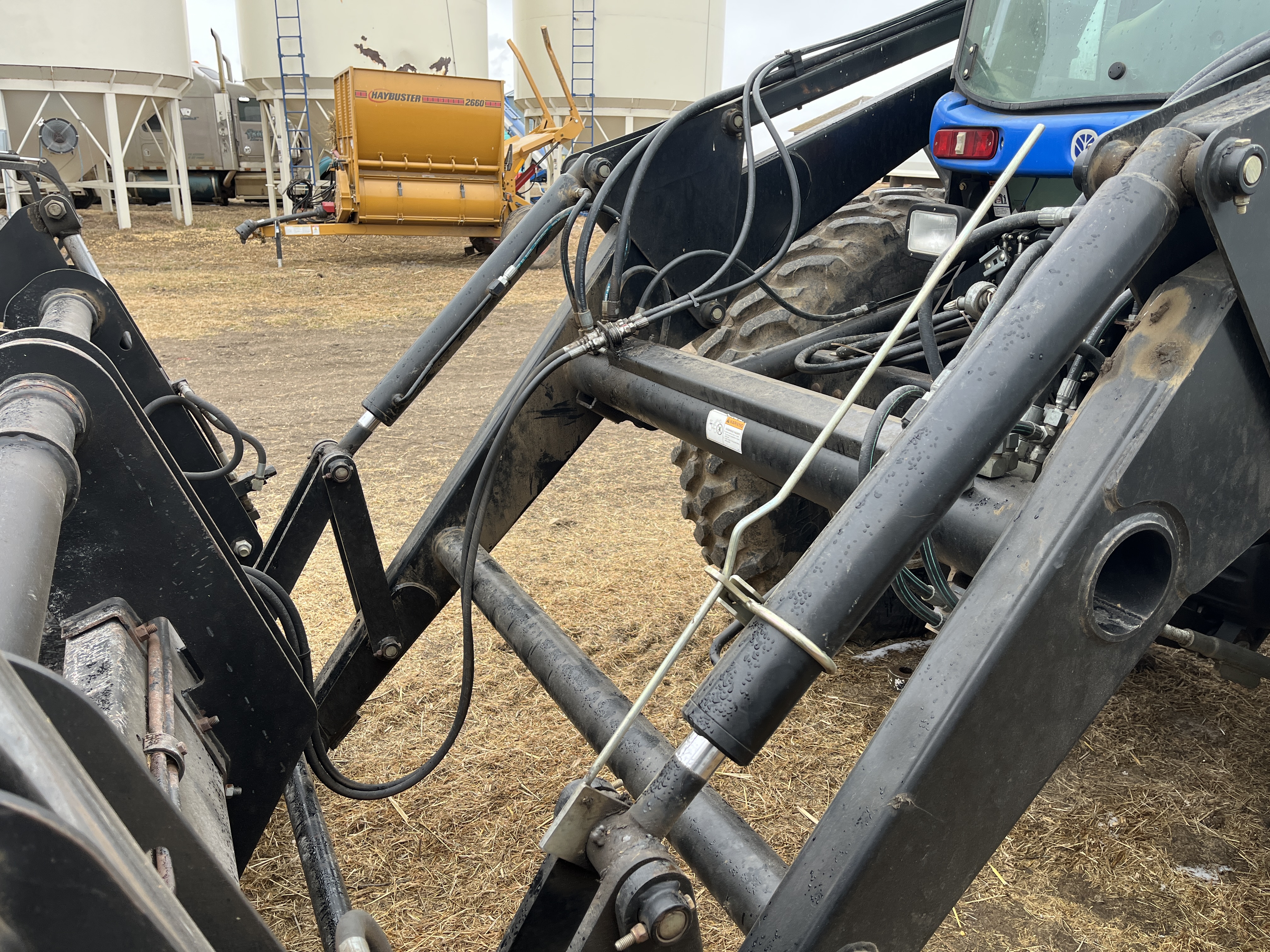 2012 New Holland TV6070 Tractor