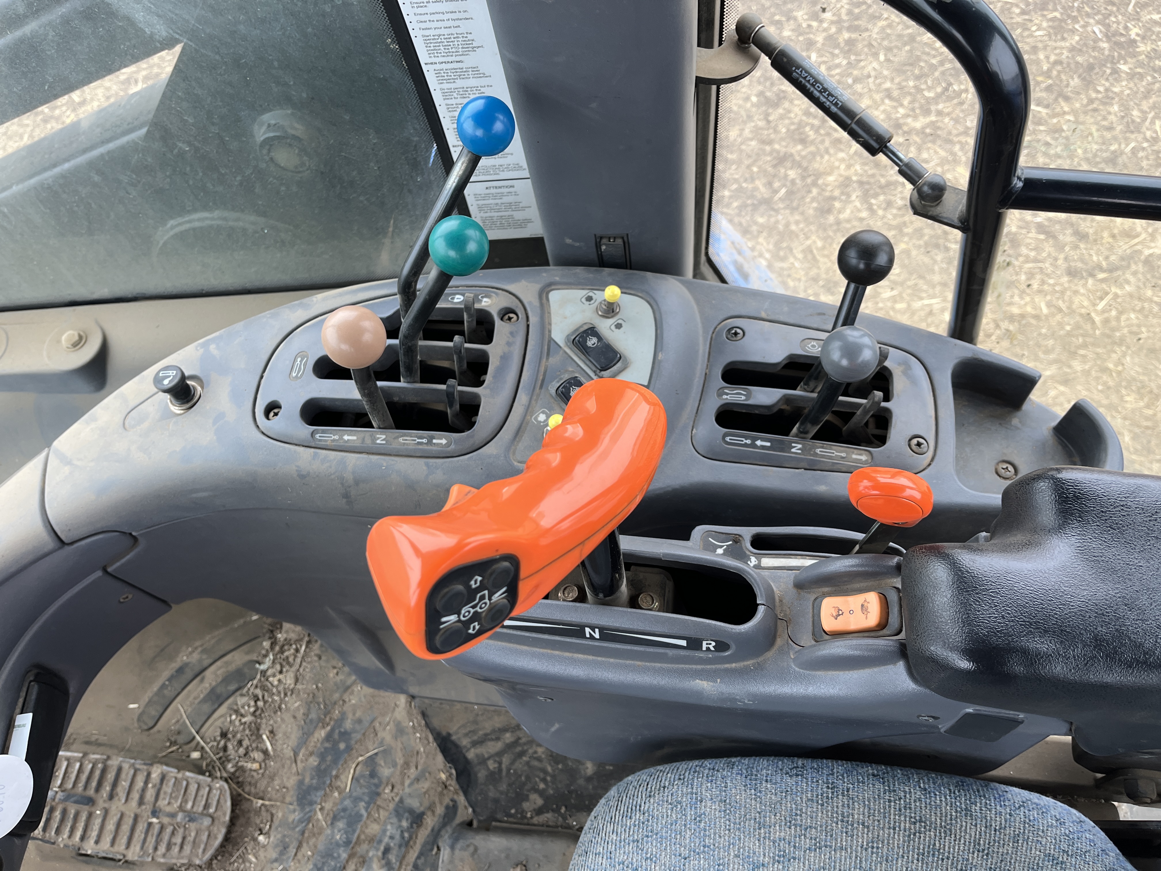 2012 New Holland TV6070 Tractor