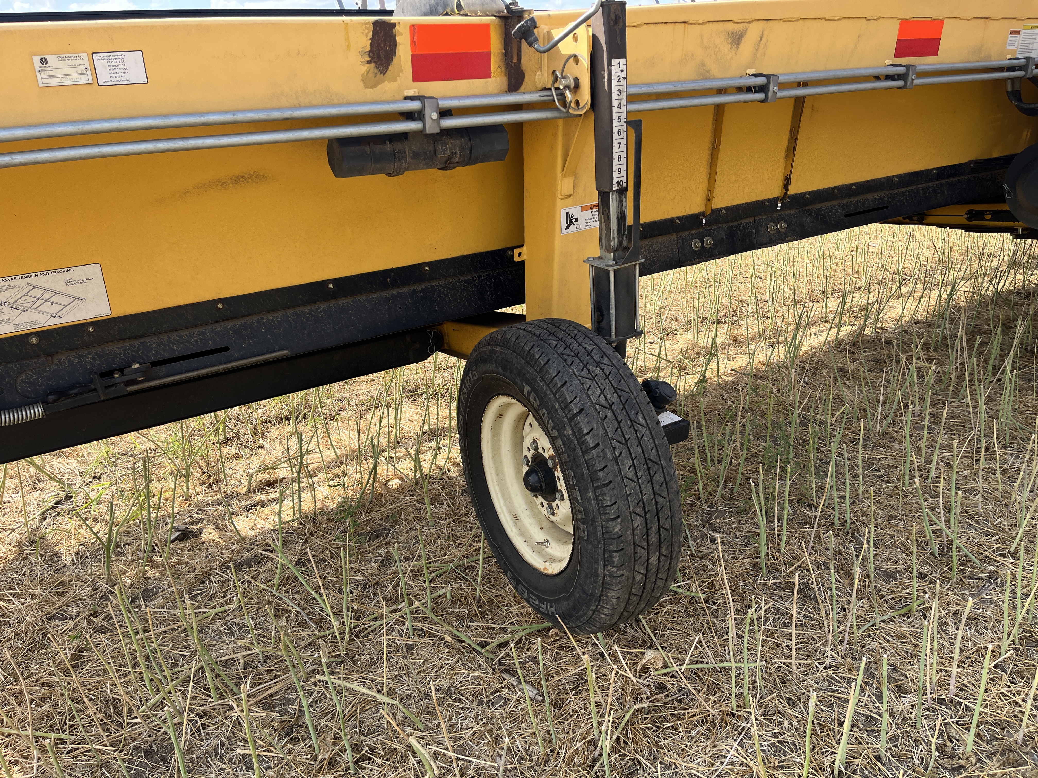 2009 New Holland 94C-40 Header Combine