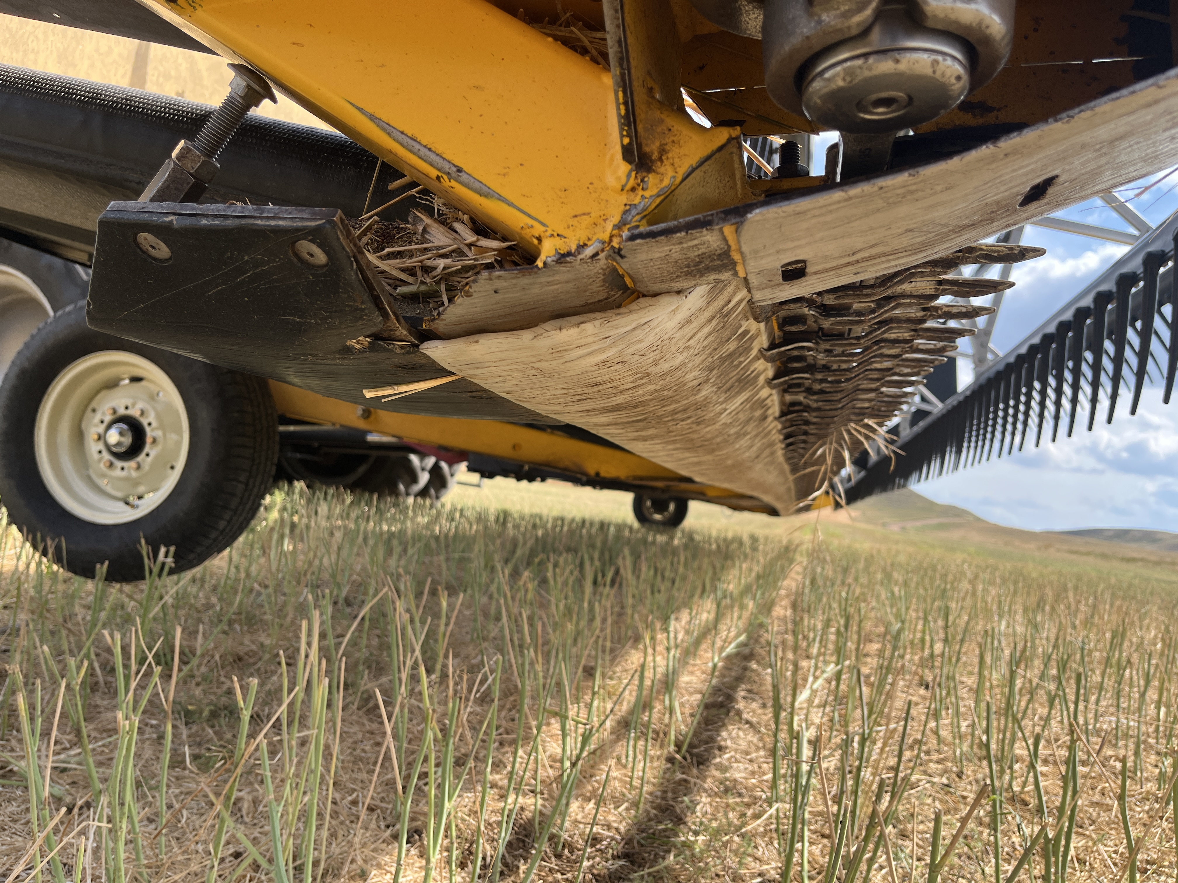 2009 New Holland 94C-40 Header Combine