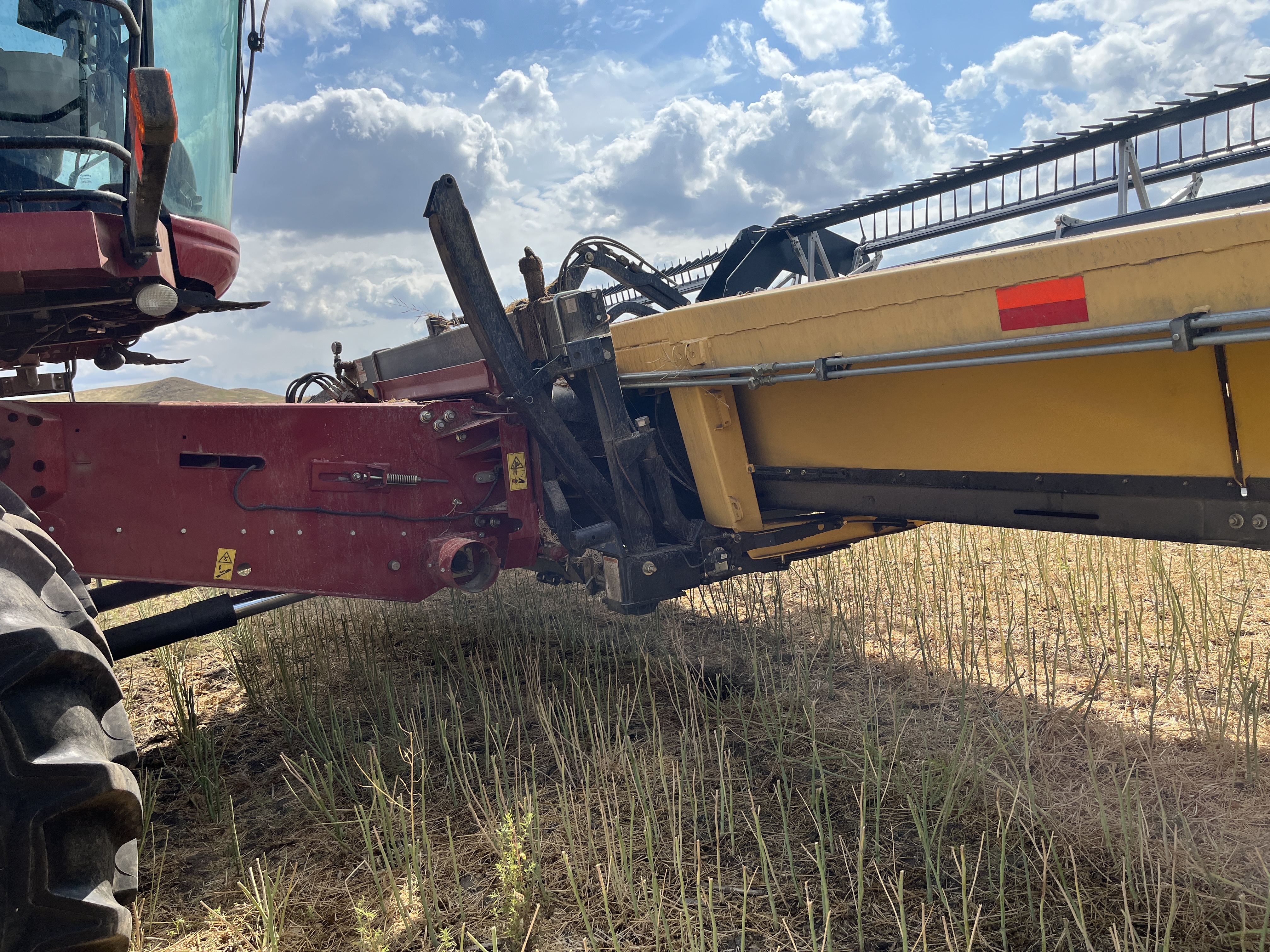 2009 New Holland 94C-40 Header Combine