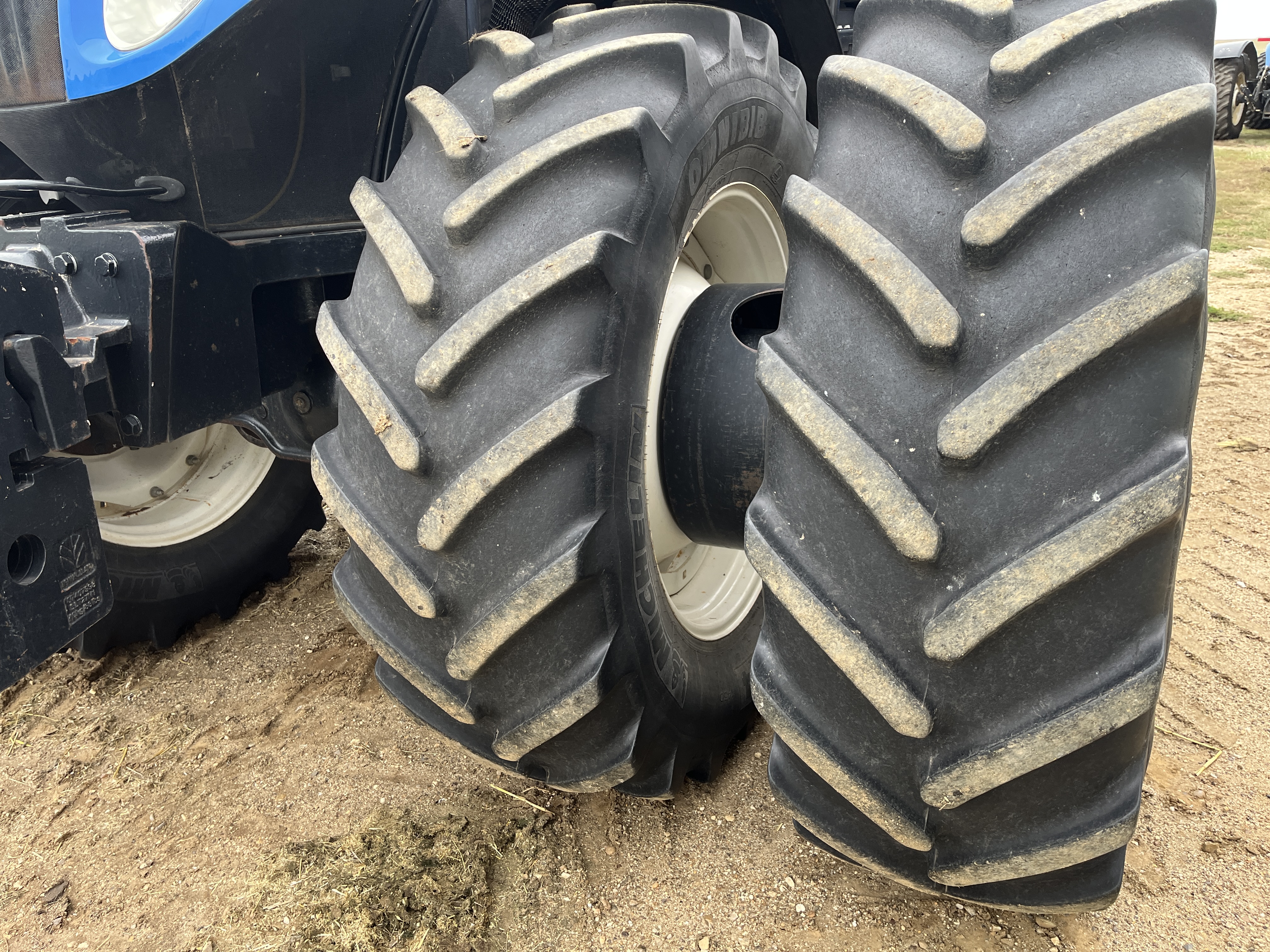 2011 New Holland T8.360 Tractor