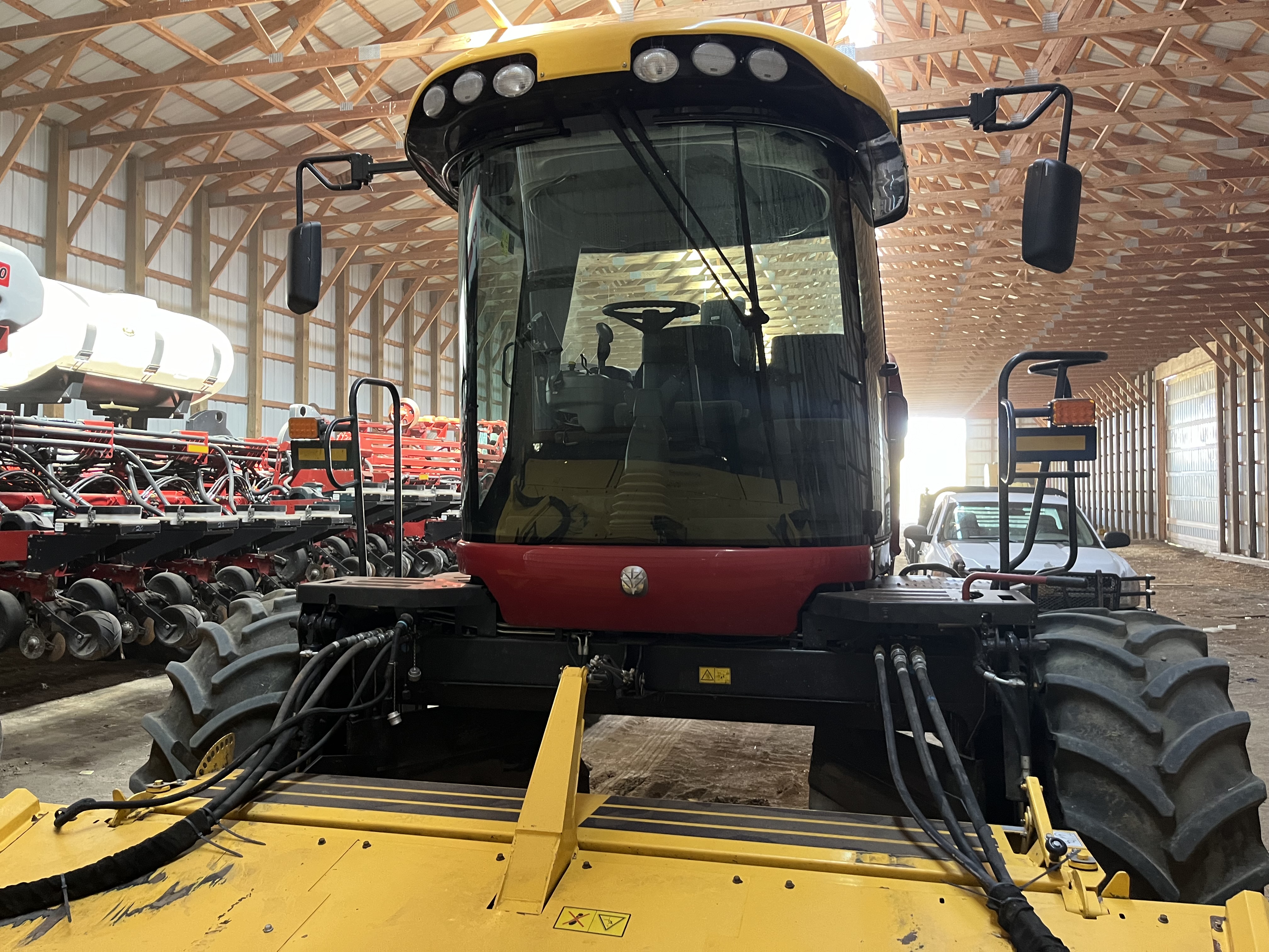 2018 New Holland Speedrower 260 Windrower