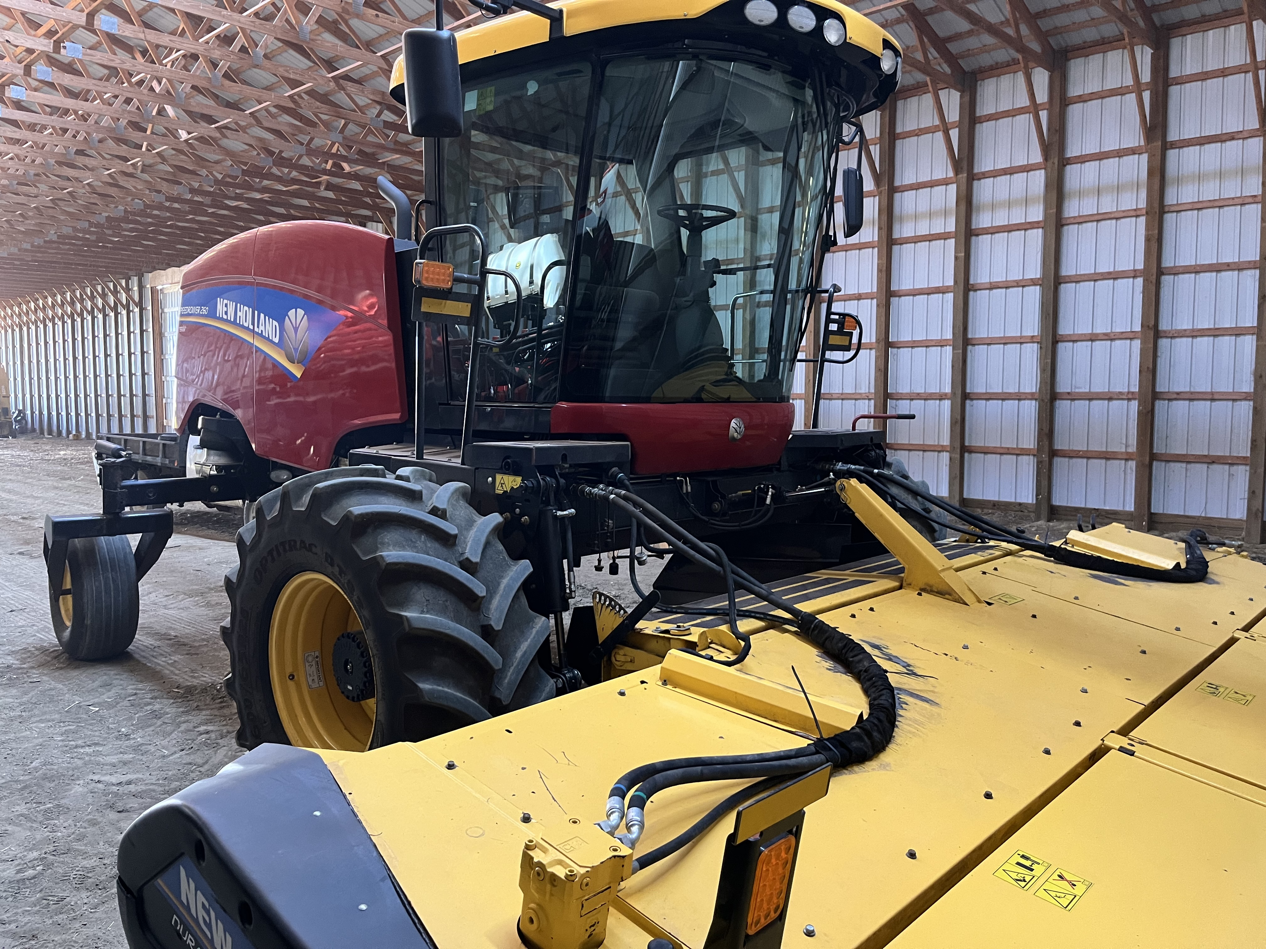 2018 New Holland Speedrower 260 Windrower