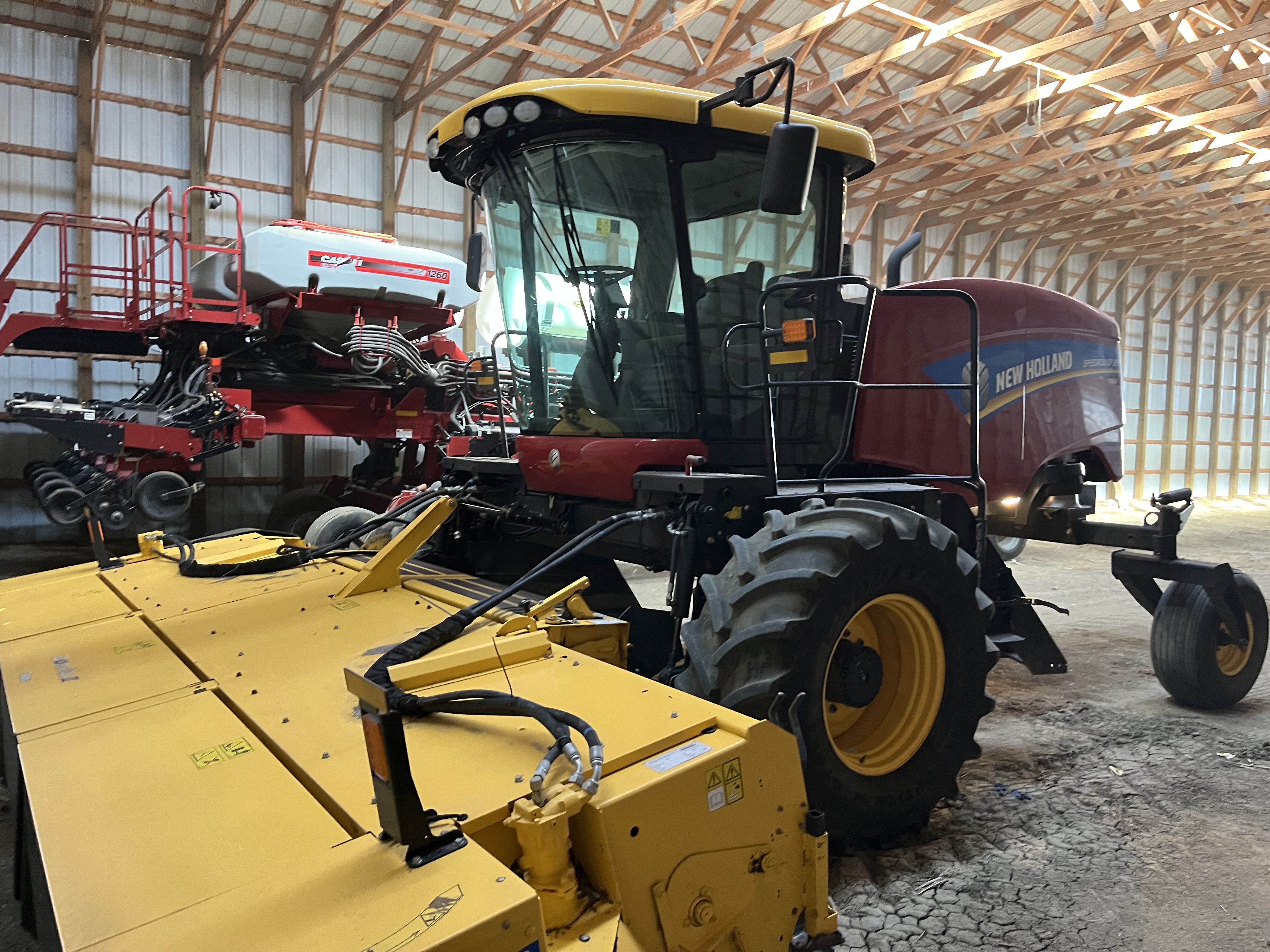 2018 New Holland Speedrower 260 Windrower